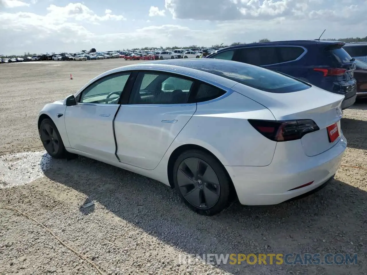 2 fotografías del automóvil dañado 5YJ3E1EB7LF793642 TESLA MODEL 3 2020