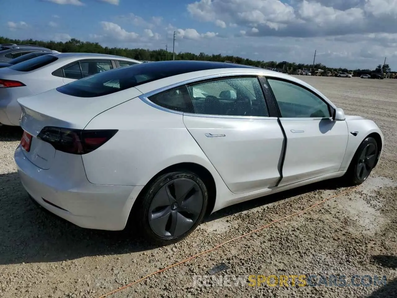3 fotografías del automóvil dañado 5YJ3E1EB7LF793642 TESLA MODEL 3 2020