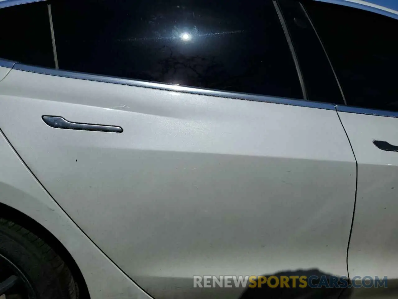 10 fotografías del automóvil dañado 5YJ3E1EB7LF806728 TESLA MODEL 3 2020