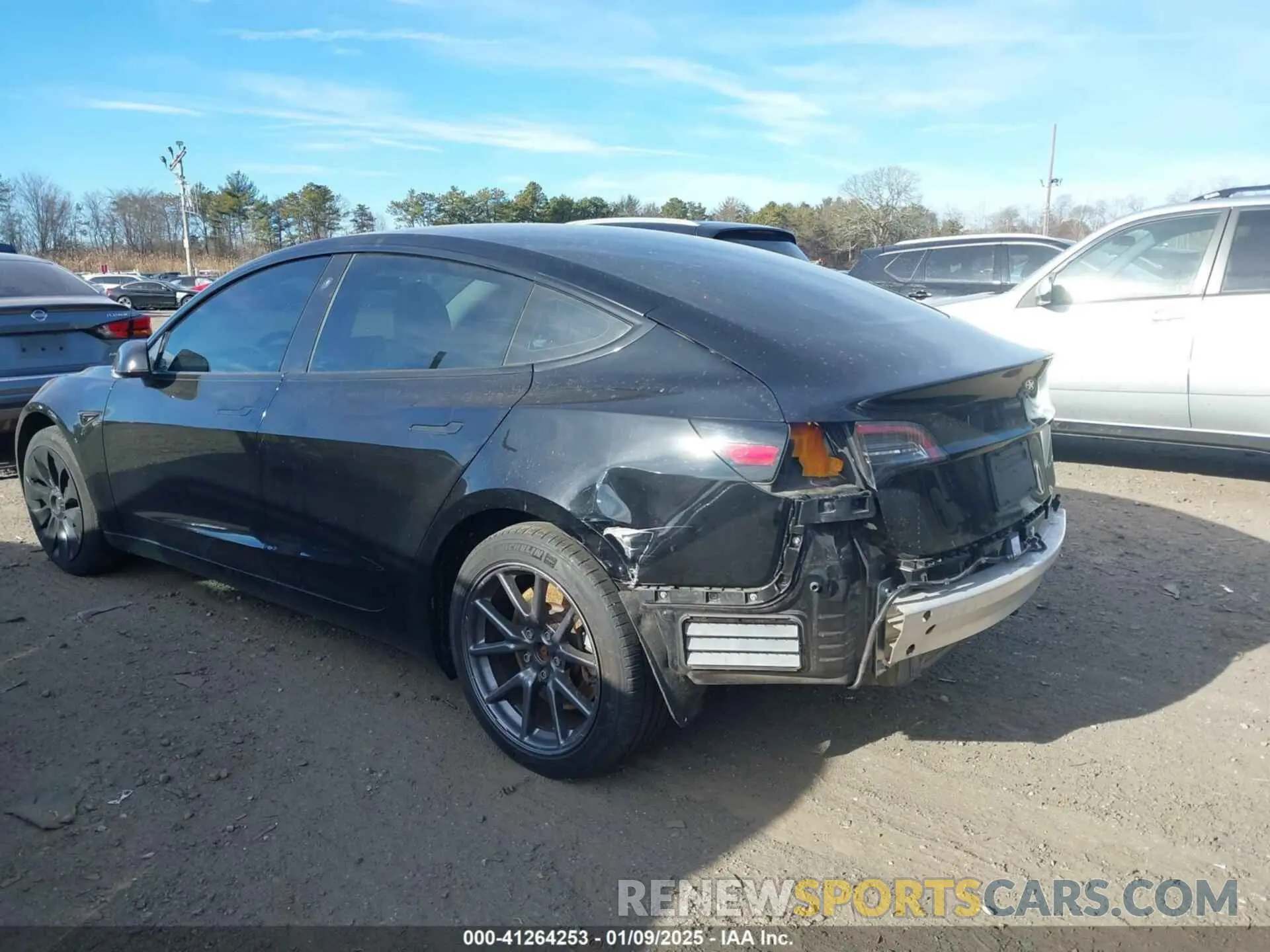 14 fotografías del automóvil dañado 5YJ3E1EB8LF638923 TESLA MODEL 3 2020
