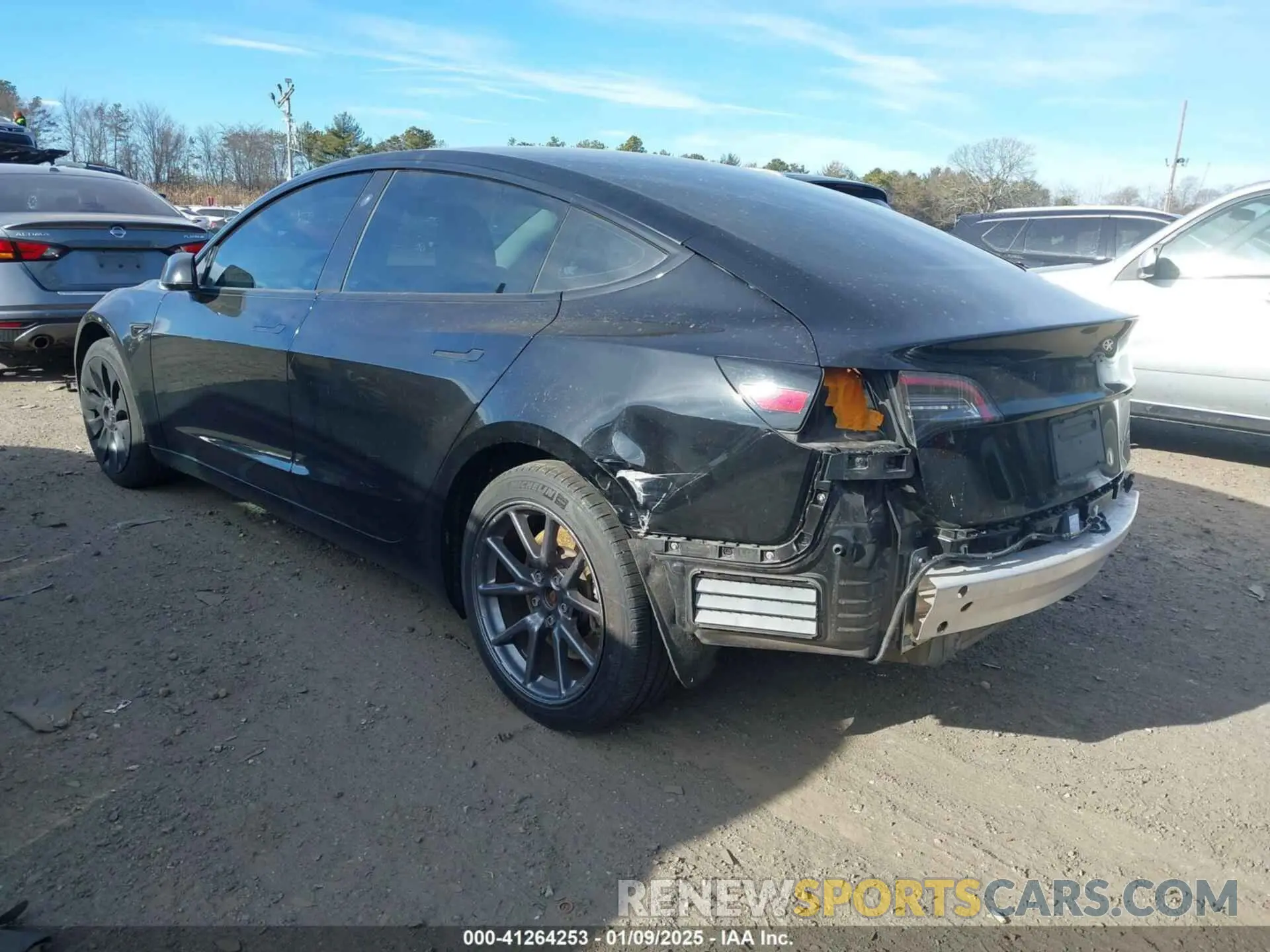3 fotografías del automóvil dañado 5YJ3E1EB8LF638923 TESLA MODEL 3 2020