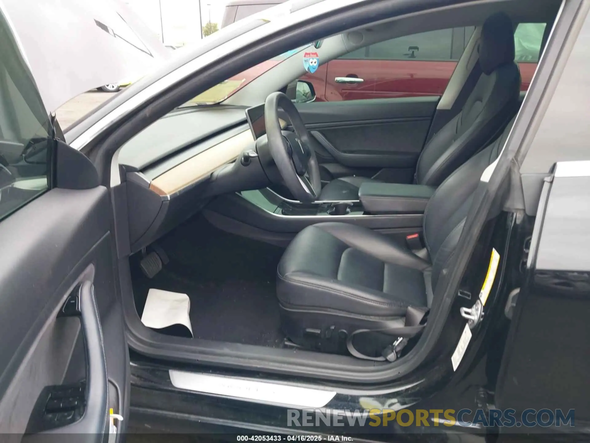5 fotografías del automóvil dañado 5YJ3E1EB8LF790197 TESLA MODEL 3 2020