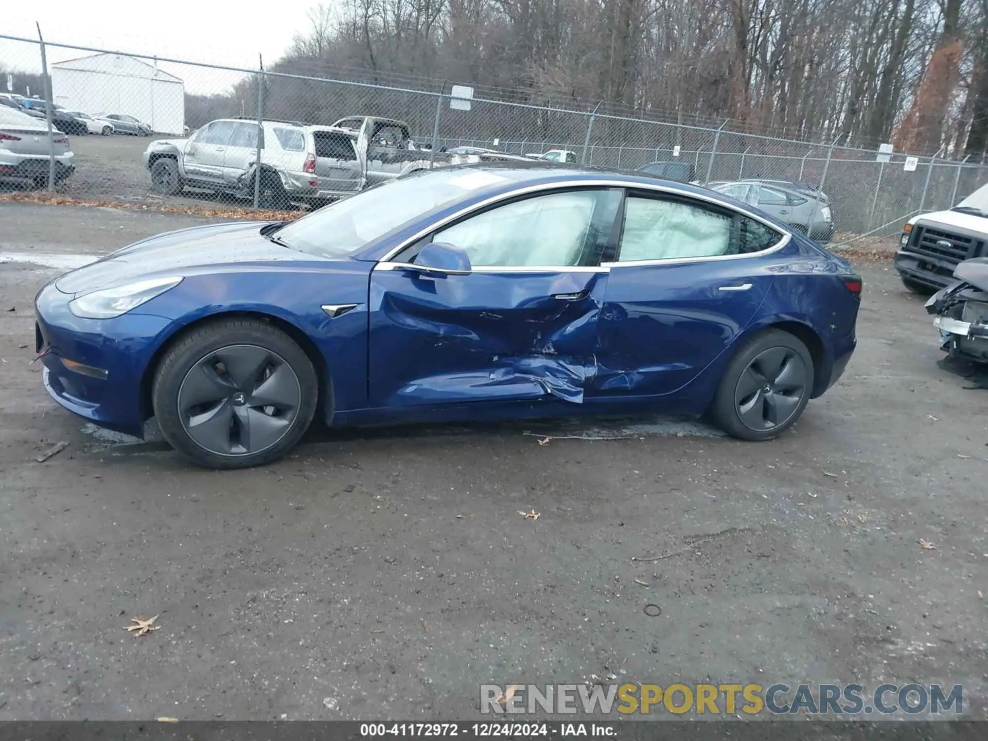 13 fotografías del automóvil dañado 5YJ3E1EB9LF535056 TESLA MODEL 3 2020