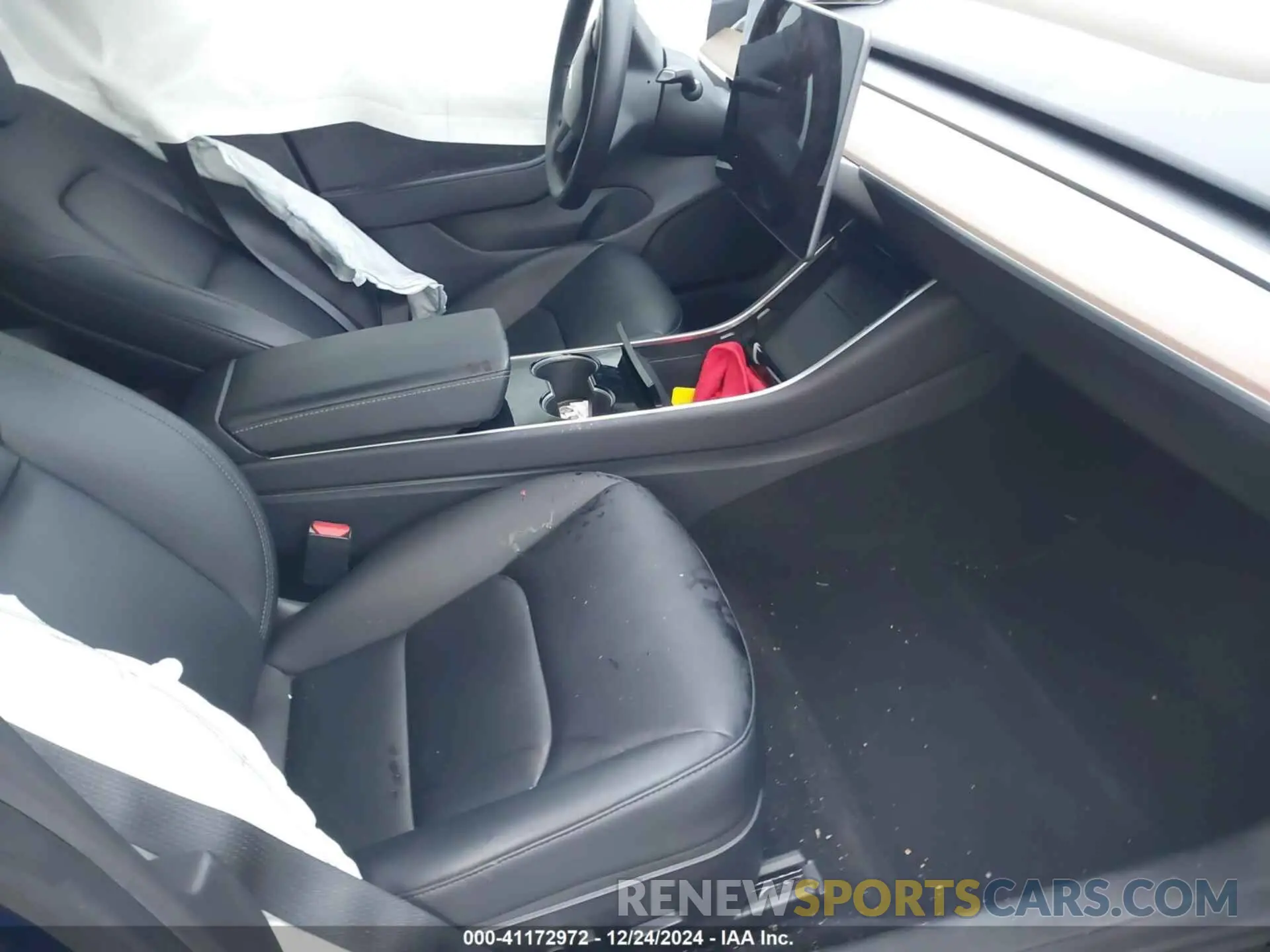 5 fotografías del automóvil dañado 5YJ3E1EB9LF535056 TESLA MODEL 3 2020