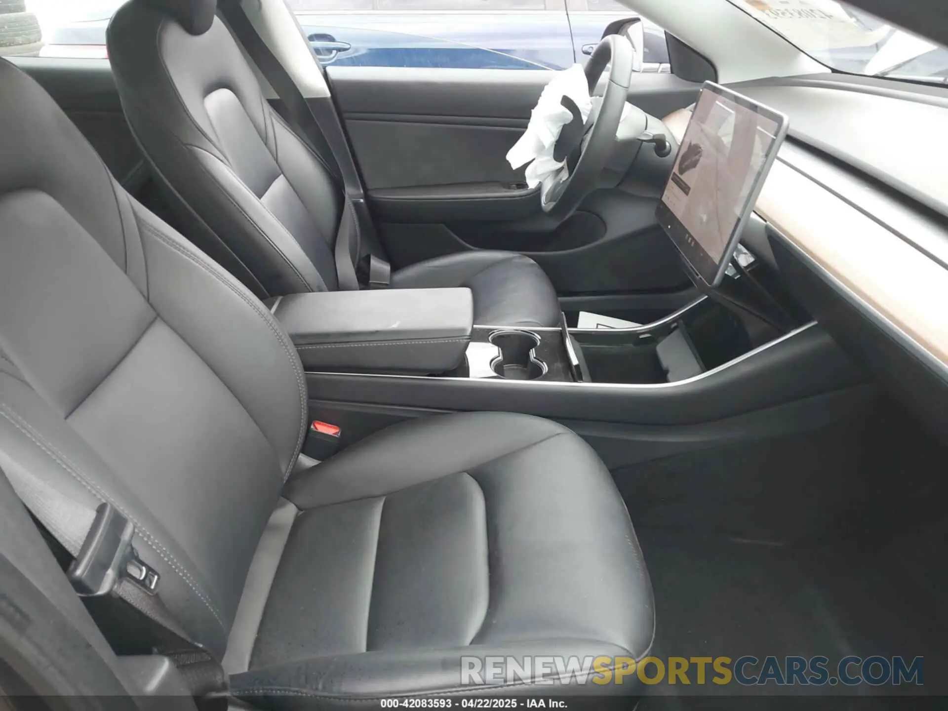5 fotografías del automóvil dañado 5YJ3E1EB9LF589201 TESLA MODEL 3 2020
