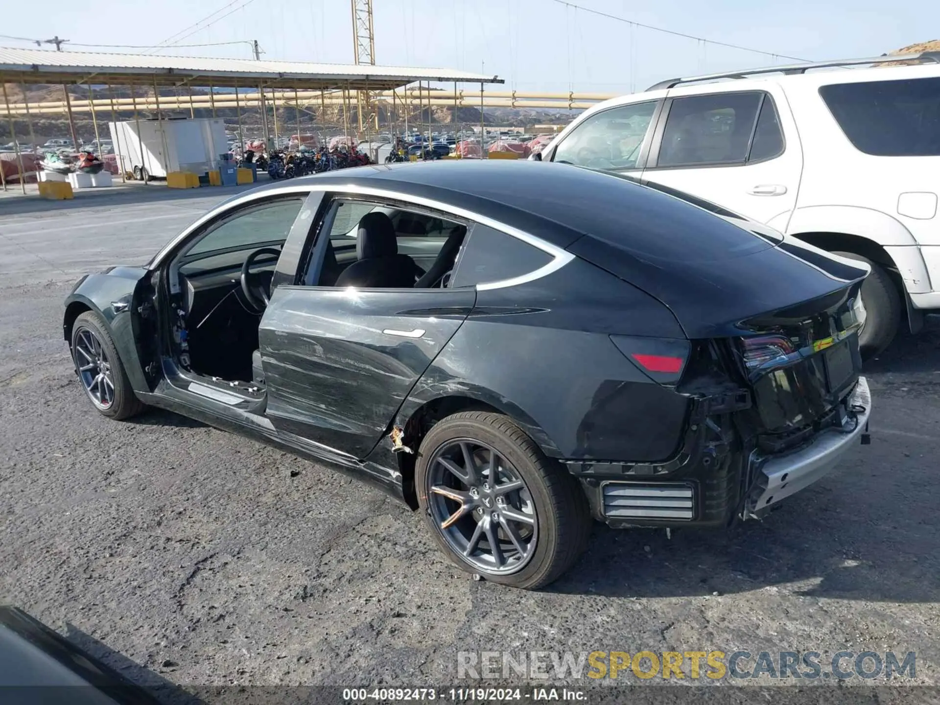 3 fotografías del automóvil dañado 5YJ3E1EB9LF600049 TESLA MODEL 3 2020