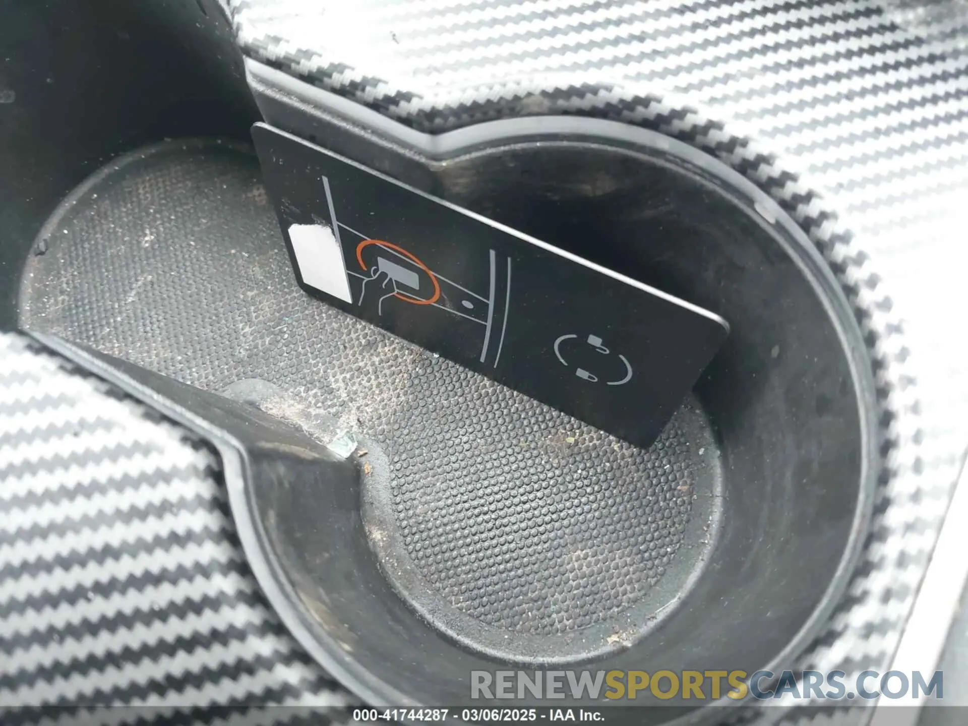 11 fotografías del automóvil dañado 5YJ3E1EB9LF601198 TESLA MODEL 3 2020