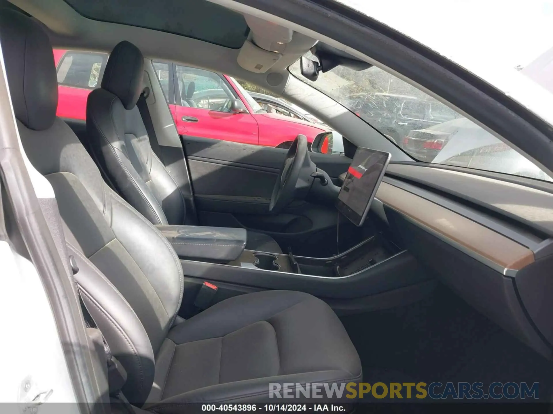5 fotografías del automóvil dañado 5YJ3E1EB9LF621015 TESLA MODEL 3 2020