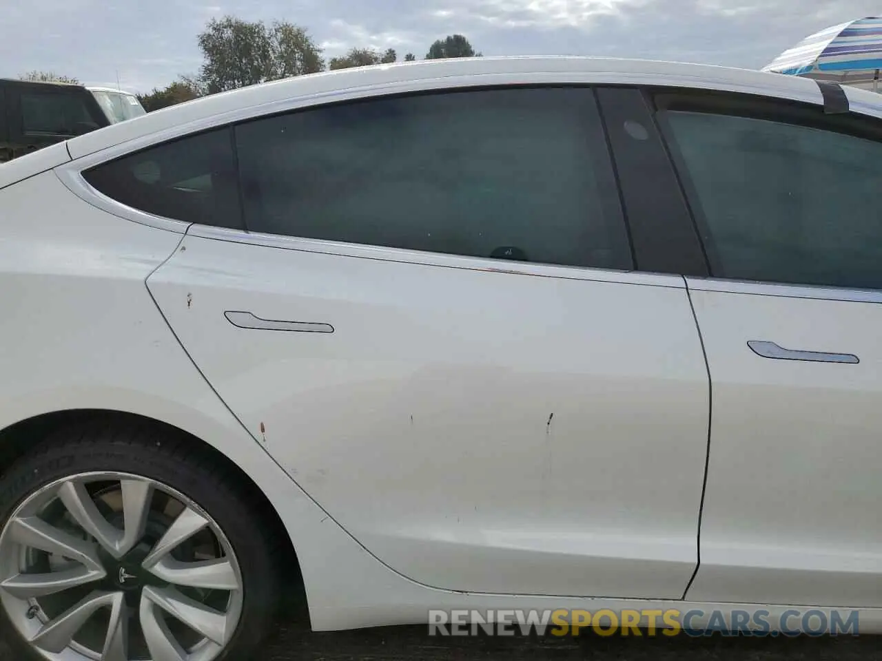 10 fotografías del automóvil dañado 5YJ3E1EB9LF621323 TESLA MODEL 3 2020
