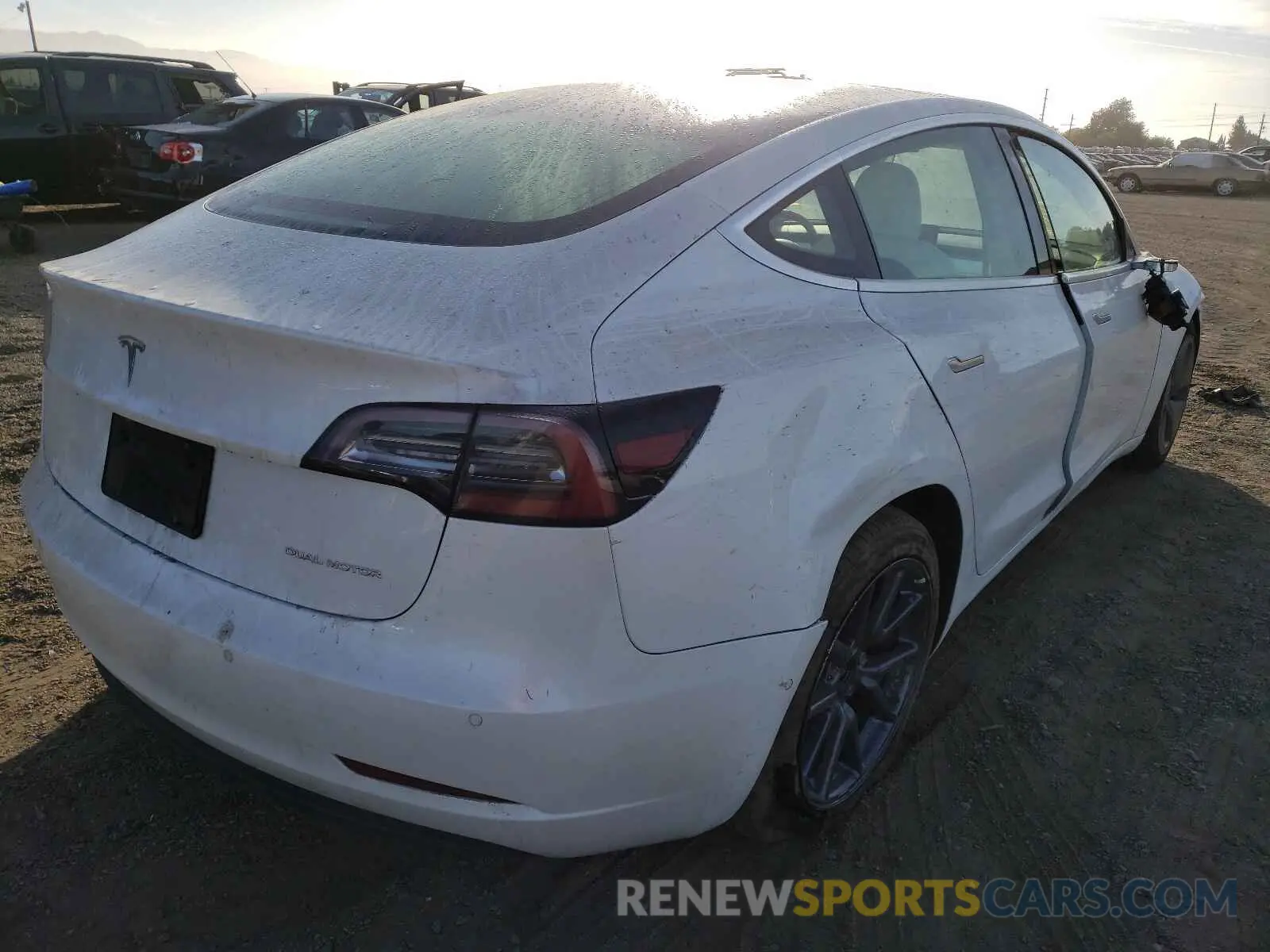 4 fotografías del automóvil dañado 5YJ3E1EB9LF720076 TESLA MODEL 3 2020