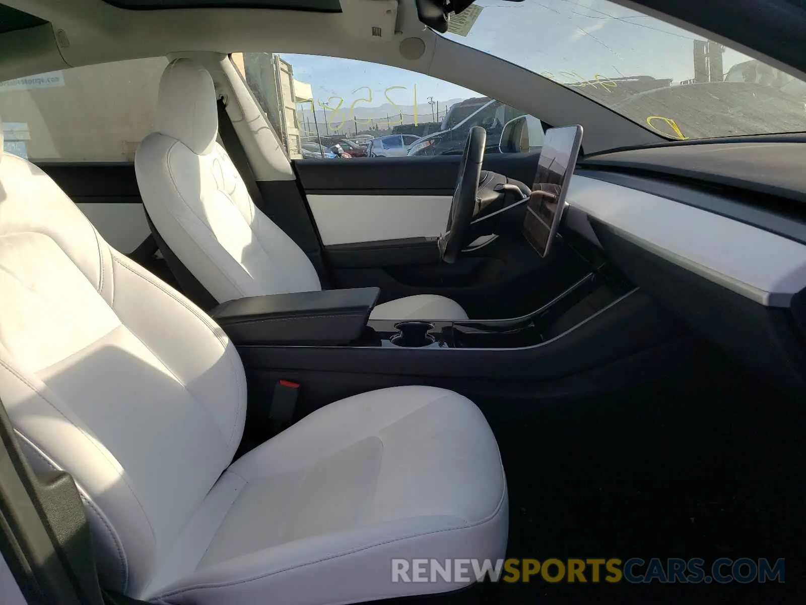 5 fotografías del automóvil dañado 5YJ3E1EB9LF720076 TESLA MODEL 3 2020