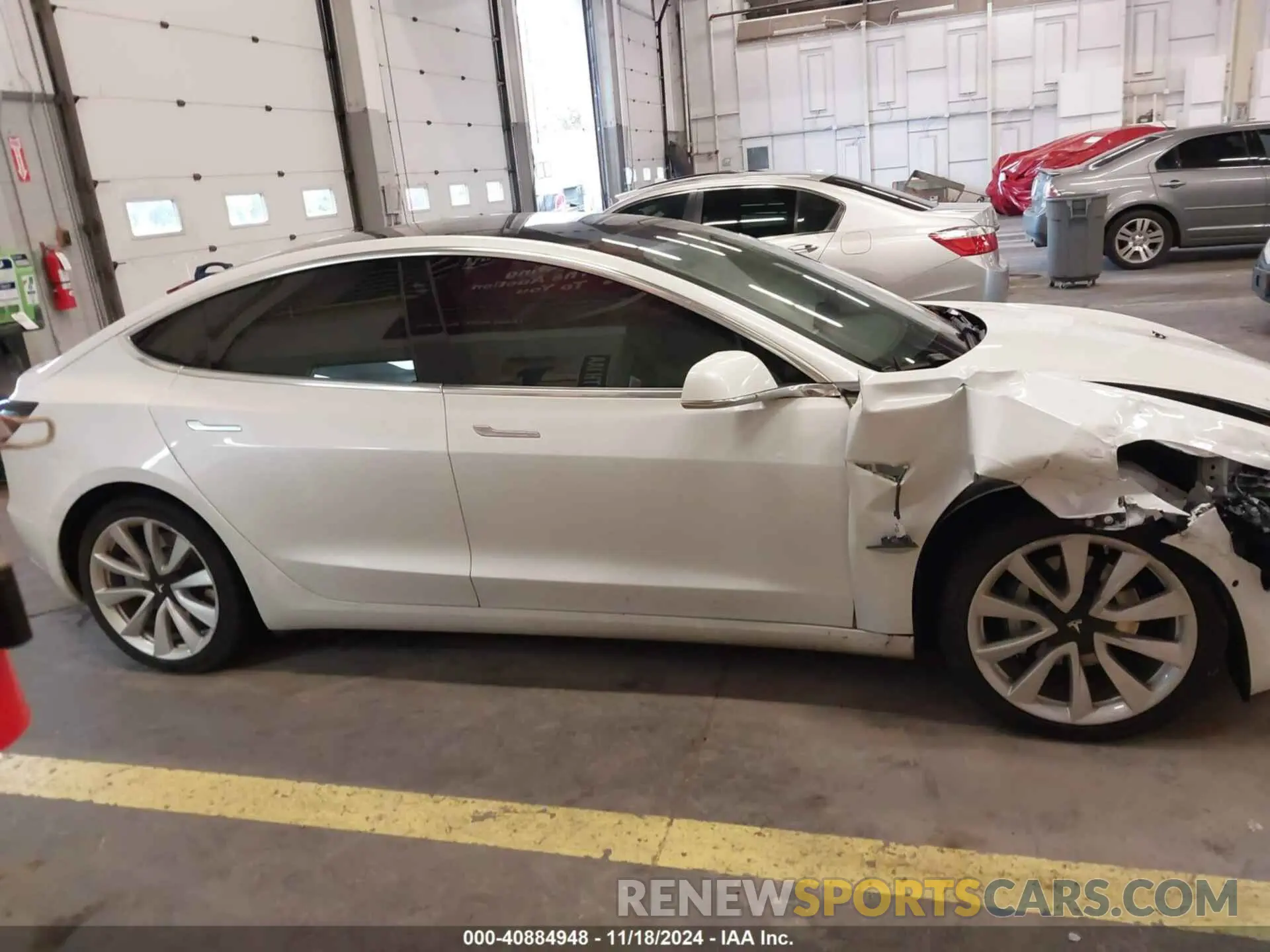 13 fotografías del automóvil dañado 5YJ3E1EB9LF742756 TESLA MODEL 3 2020