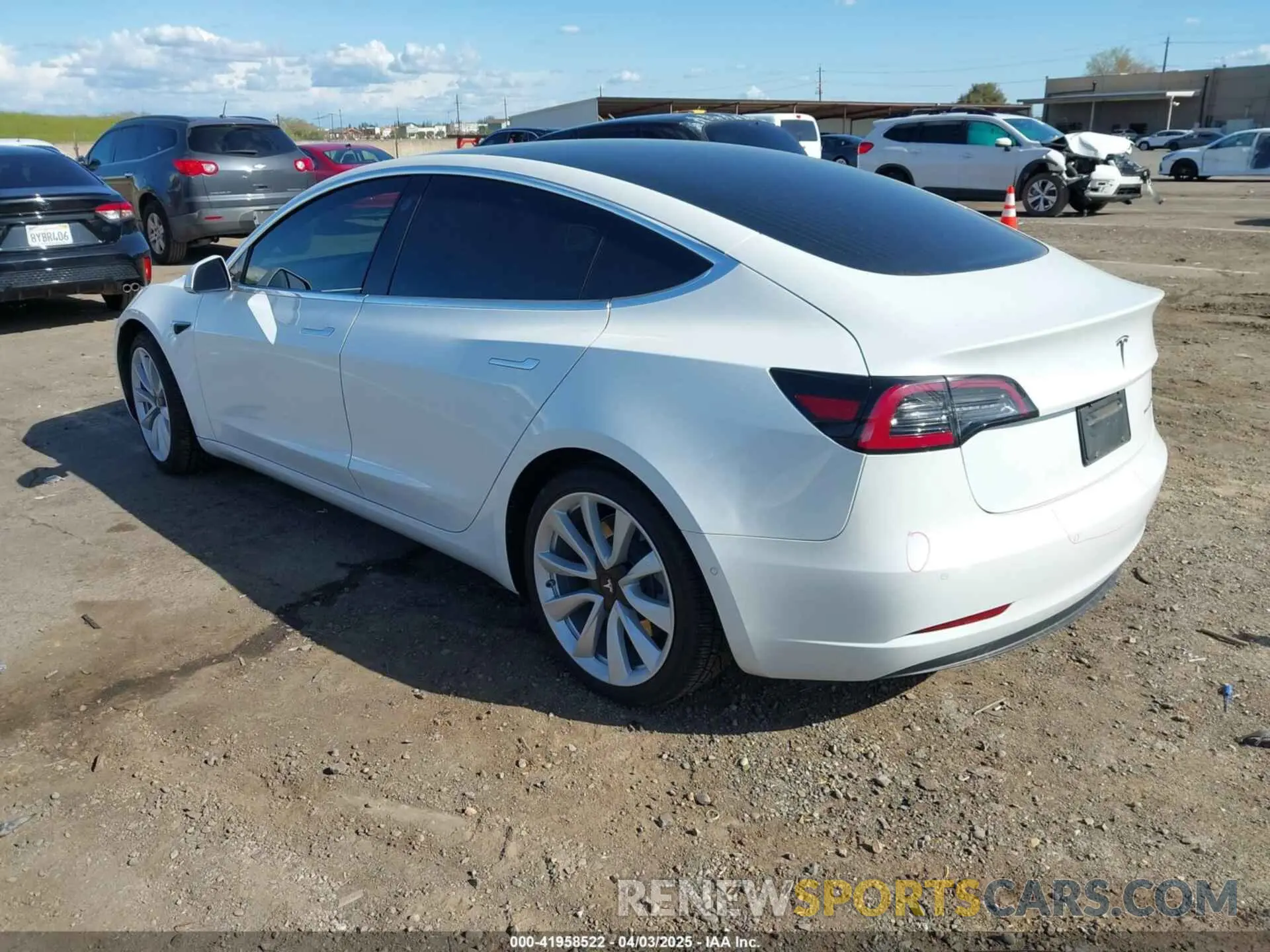 3 fotografías del automóvil dañado 5YJ3E1EB9LF783131 TESLA MODEL 3 2020