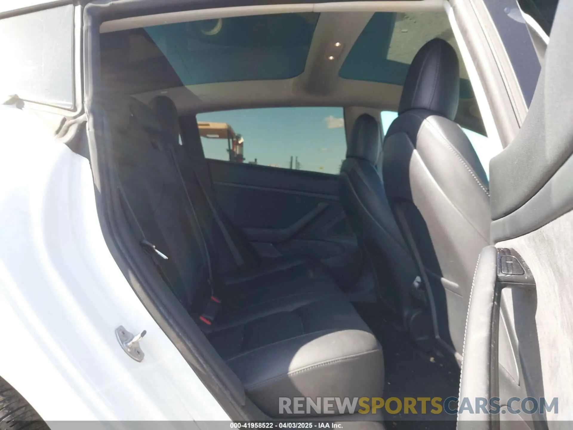 8 fotografías del automóvil dañado 5YJ3E1EB9LF783131 TESLA MODEL 3 2020