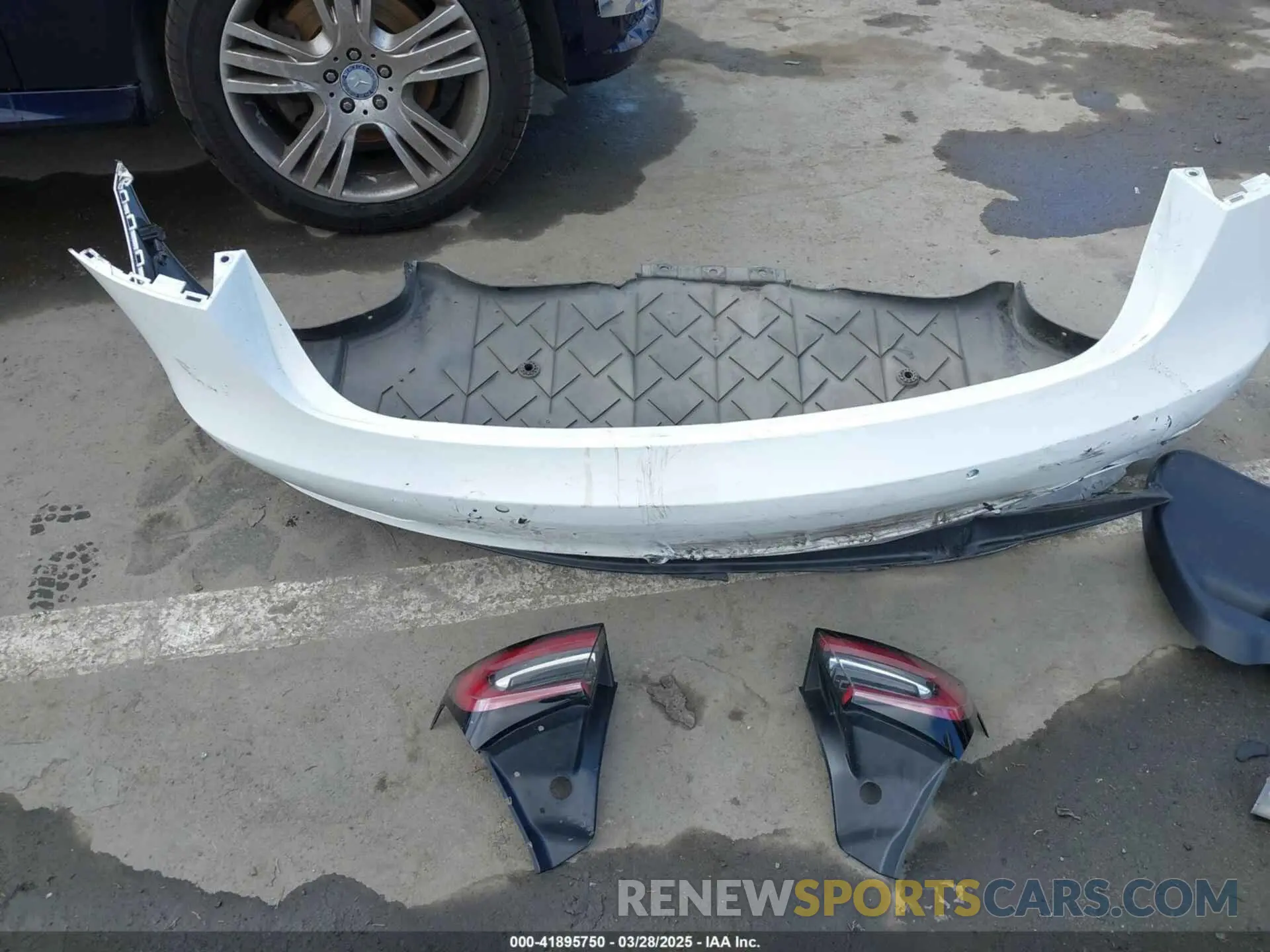 12 fotografías del automóvil dañado 5YJ3E1EB9LF795246 TESLA MODEL 3 2020