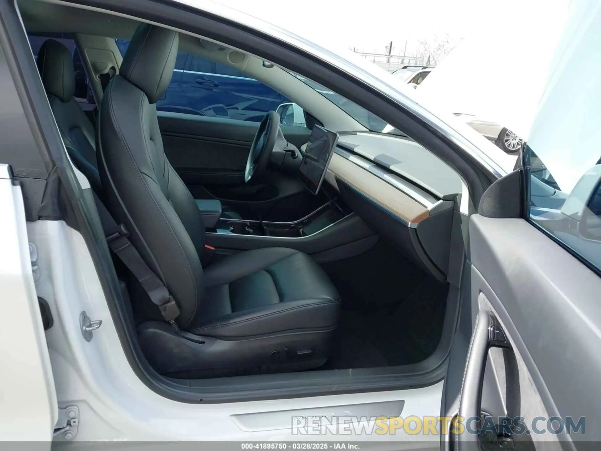 5 fotografías del automóvil dañado 5YJ3E1EB9LF795246 TESLA MODEL 3 2020