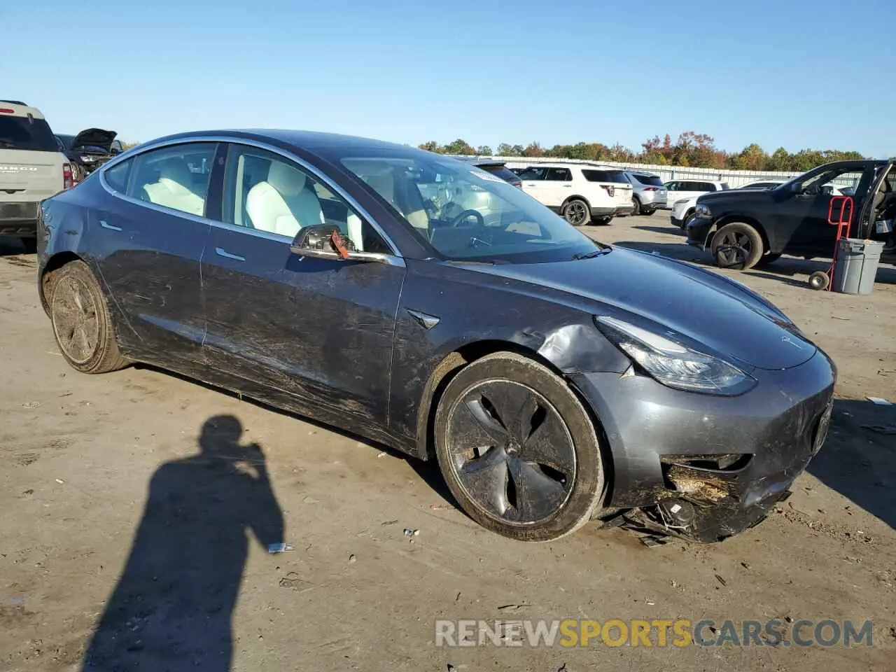 4 fotografías del automóvil dañado 5YJ3E1EBXLF639152 TESLA MODEL 3 2020