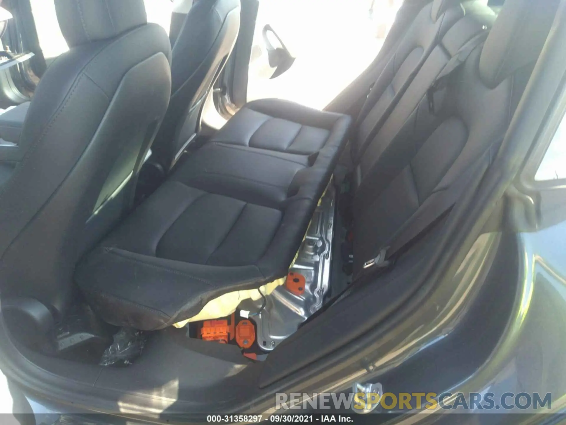 8 fotografías del automóvil dañado 5YJ3E1EBXLF710883 TESLA MODEL 3 2020