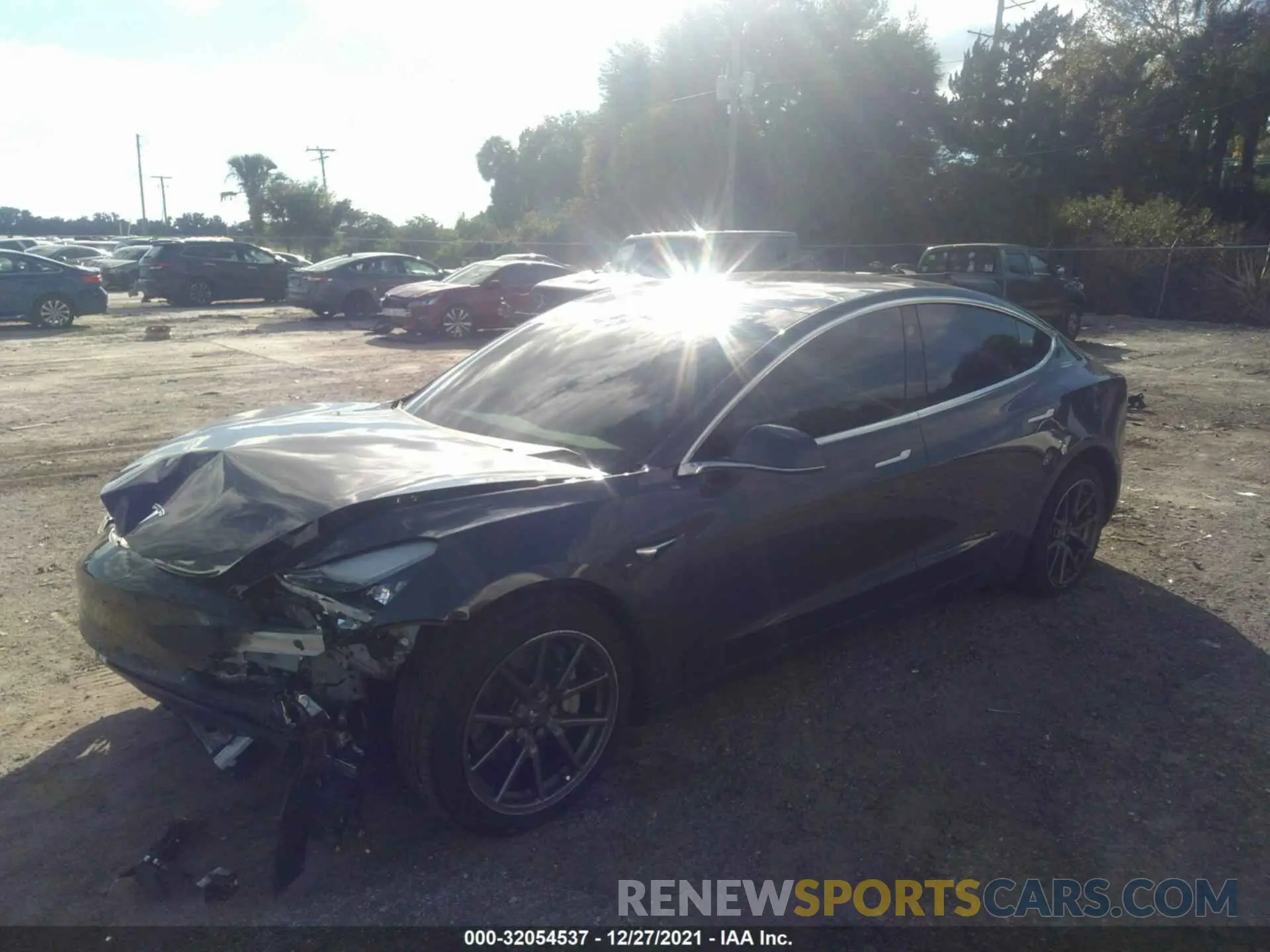 2 fotografías del automóvil dañado 5YJ3E1EBXLF774857 TESLA MODEL 3 2020