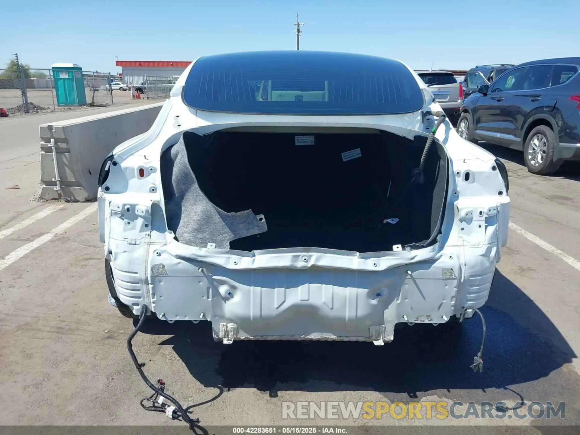 16 fotografías del automóvil dañado 5YJ3E1EC1LF719240 TESLA MODEL 3 2020