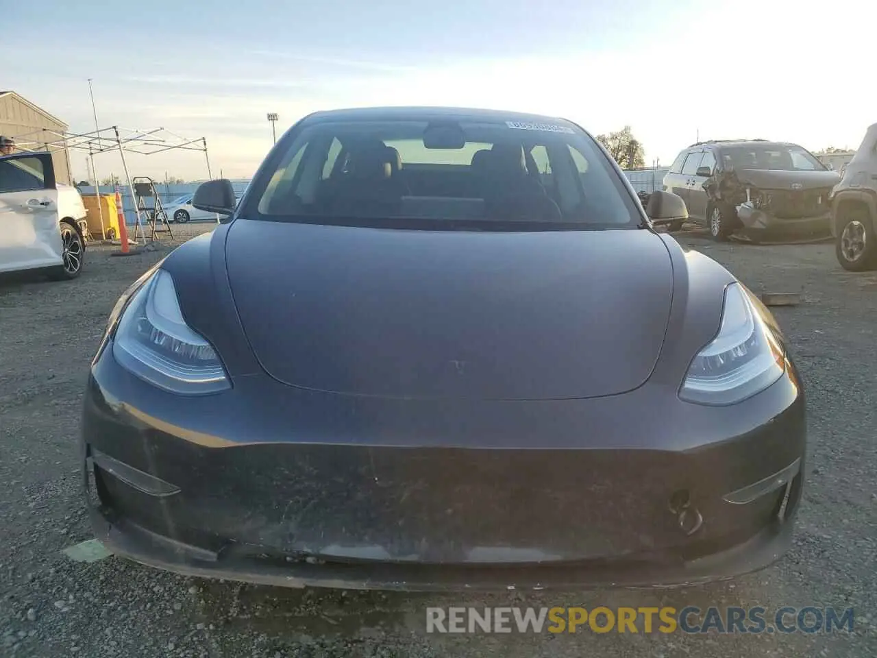 5 fotografías del automóvil dañado 5YJ3E1EC1LF719481 TESLA MODEL 3 2020
