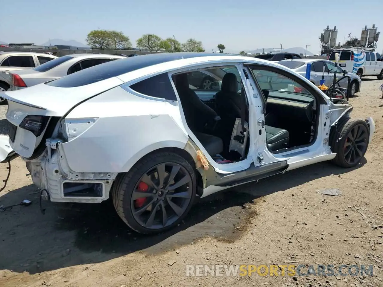 3 fotografías del automóvil dañado 5YJ3E1EC1LF736281 TESLA MODEL 3 2020