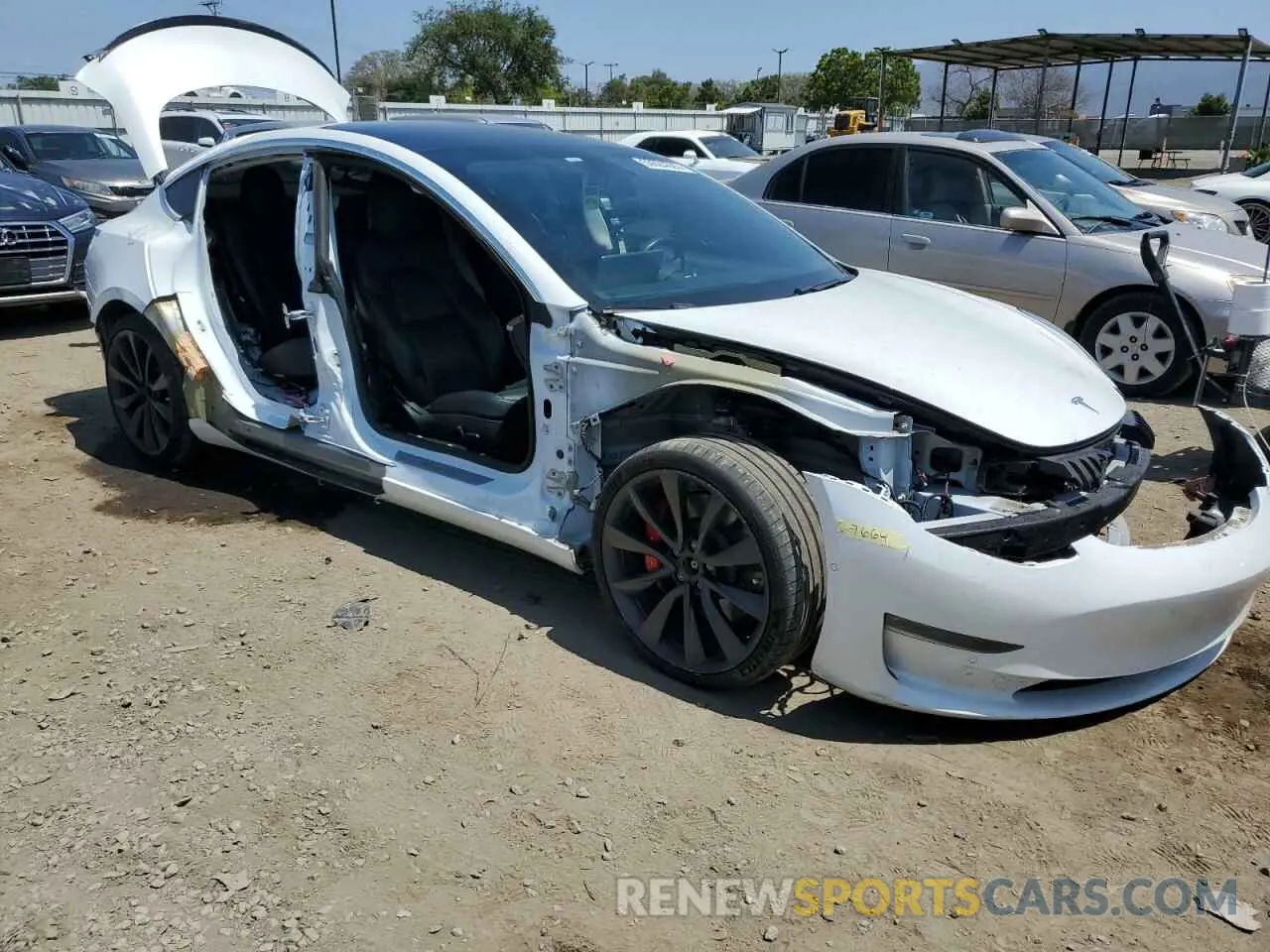 4 fotografías del automóvil dañado 5YJ3E1EC1LF736281 TESLA MODEL 3 2020
