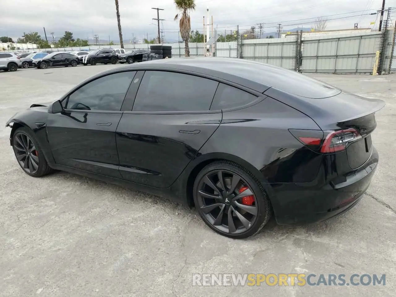 2 fotografías del automóvil dañado 5YJ3E1EC1LF746843 TESLA MODEL 3 2020