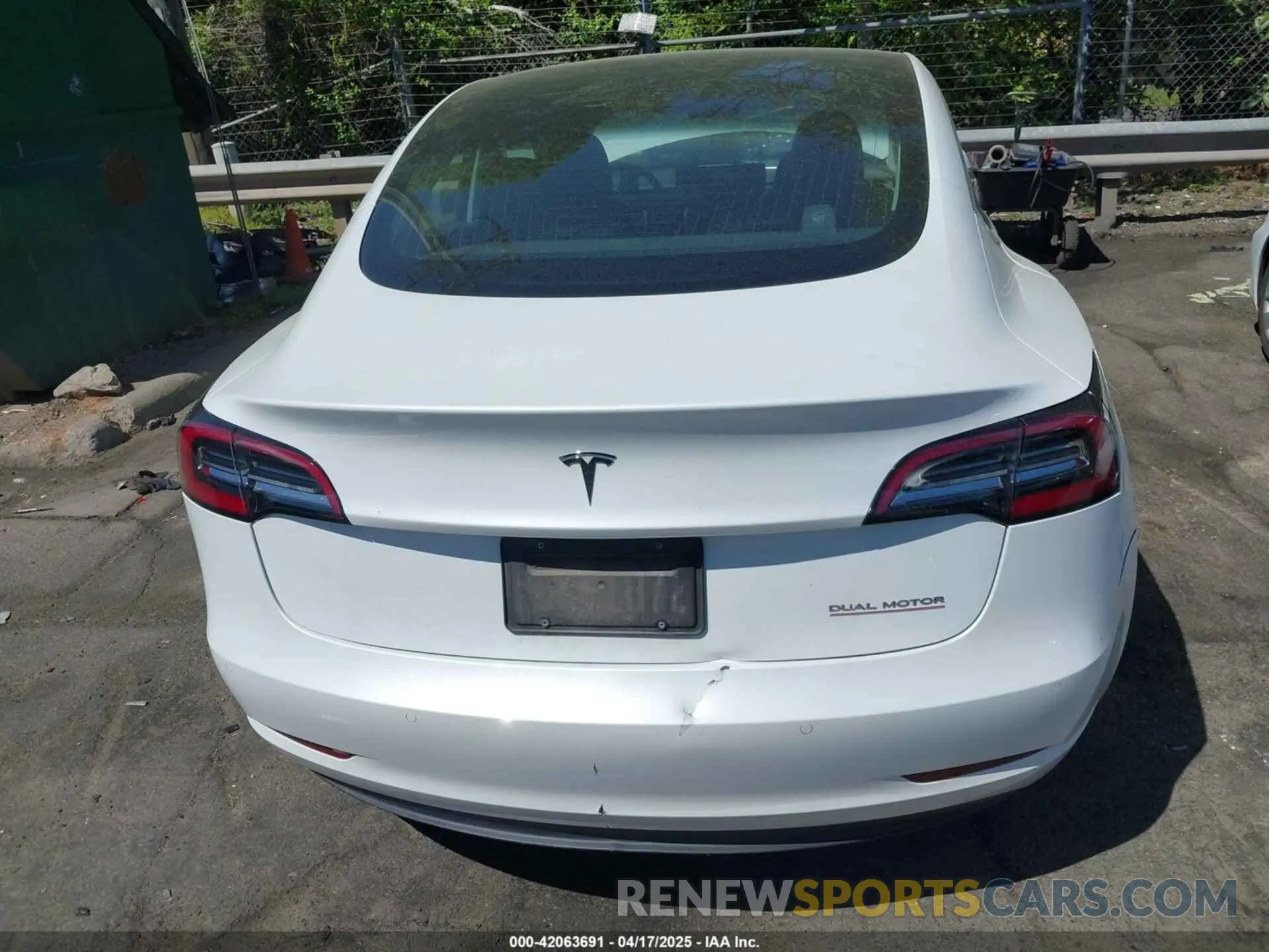 15 fotografías del automóvil dañado 5YJ3E1EC2LF587069 TESLA MODEL 3 2020