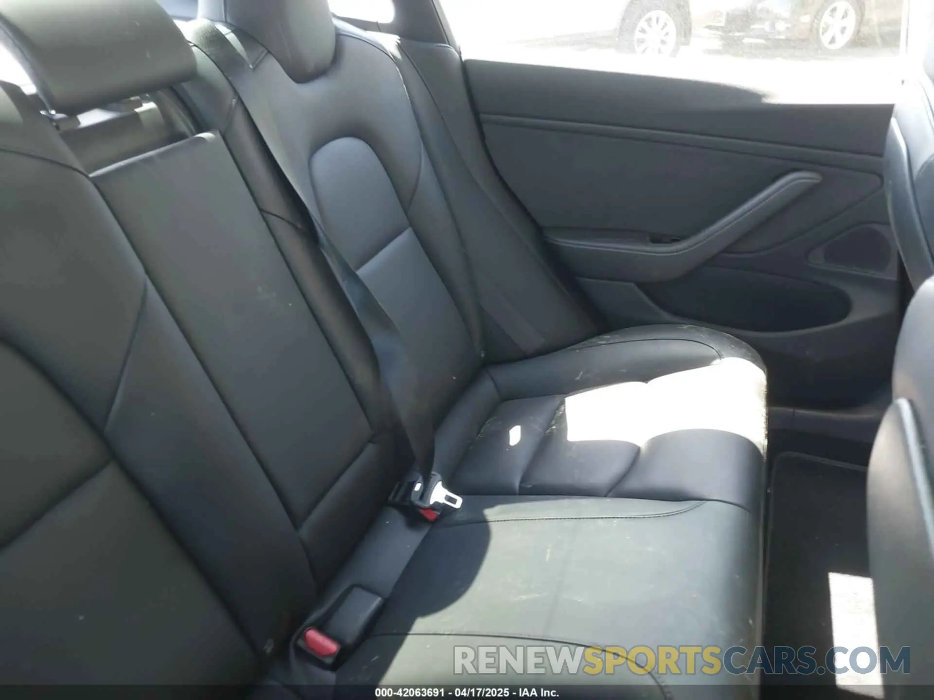 8 fotografías del automóvil dañado 5YJ3E1EC2LF587069 TESLA MODEL 3 2020