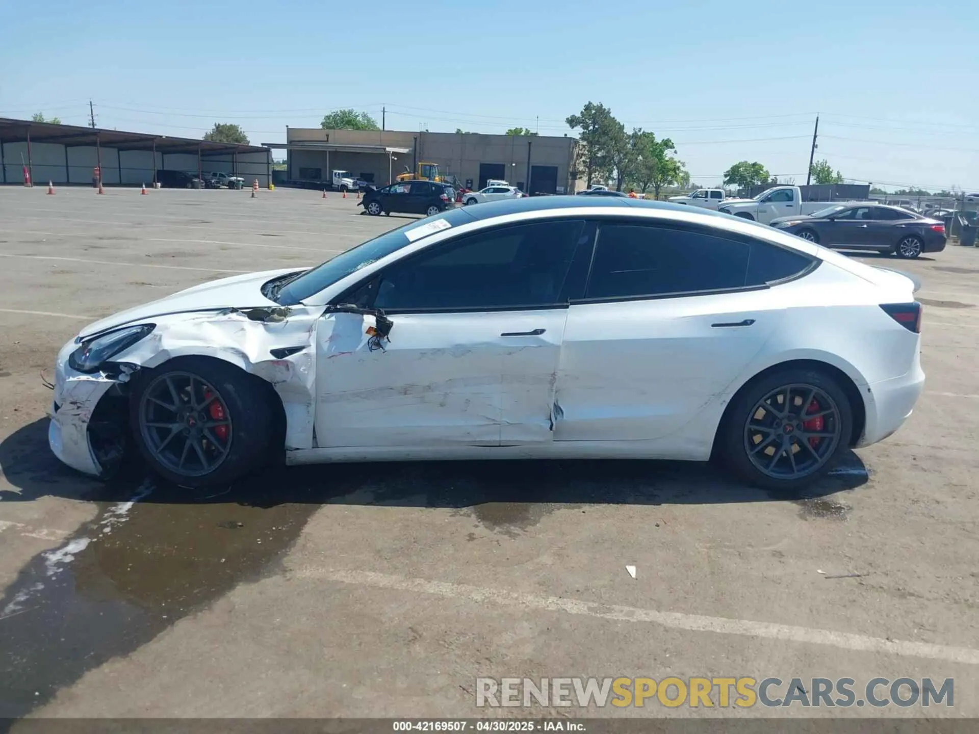 14 fotografías del automóvil dañado 5YJ3E1EC2LF601990 TESLA MODEL 3 2020