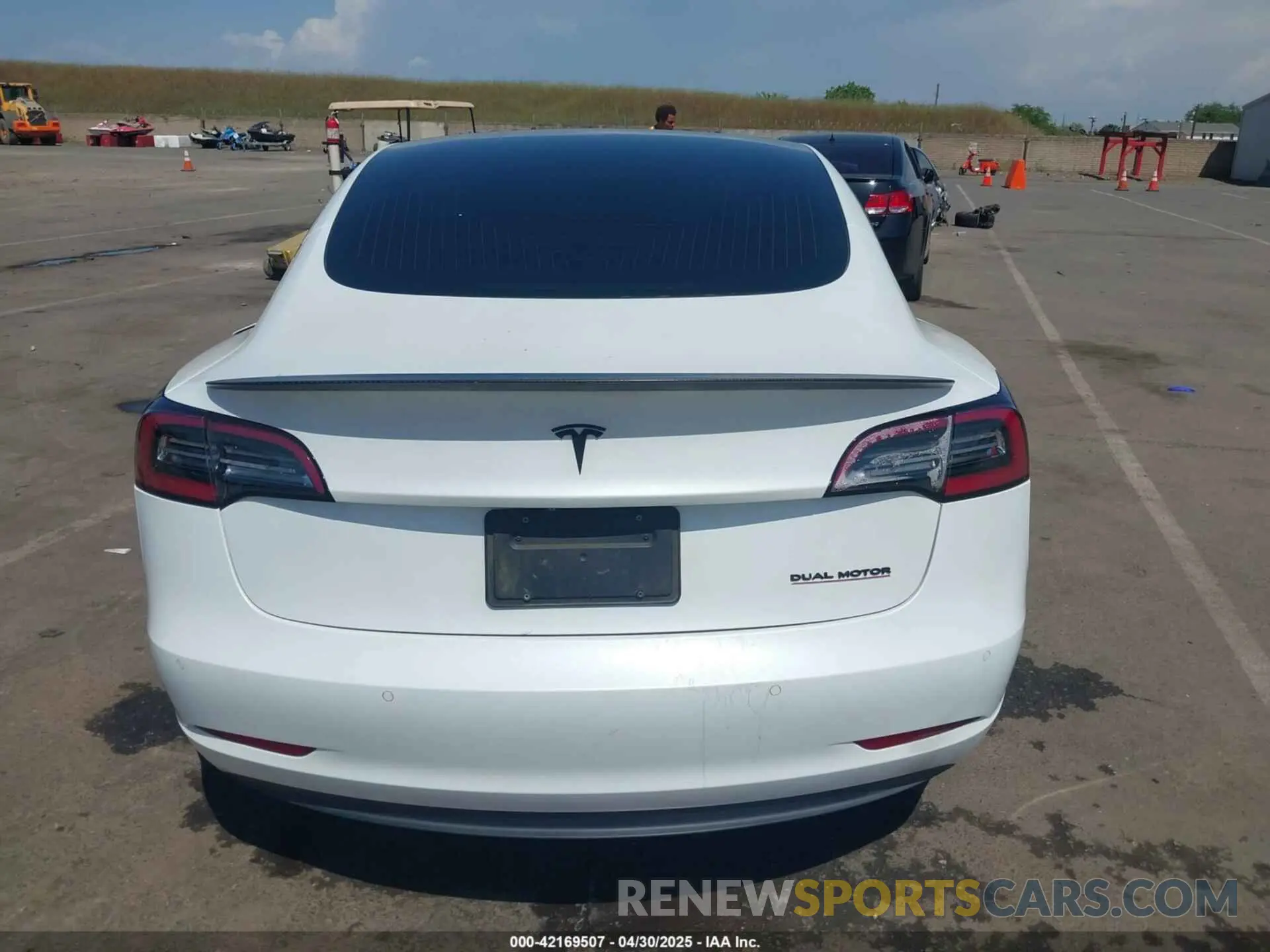 16 fotografías del automóvil dañado 5YJ3E1EC2LF601990 TESLA MODEL 3 2020