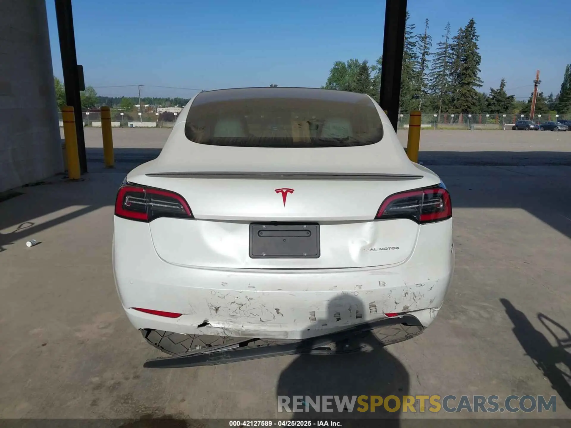 16 fotografías del automóvil dañado 5YJ3E1EC2LF624900 TESLA MODEL 3 2020