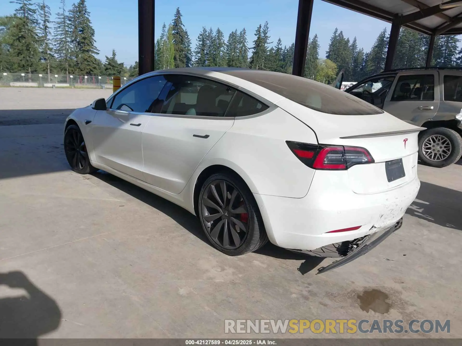 3 fotografías del automóvil dañado 5YJ3E1EC2LF624900 TESLA MODEL 3 2020