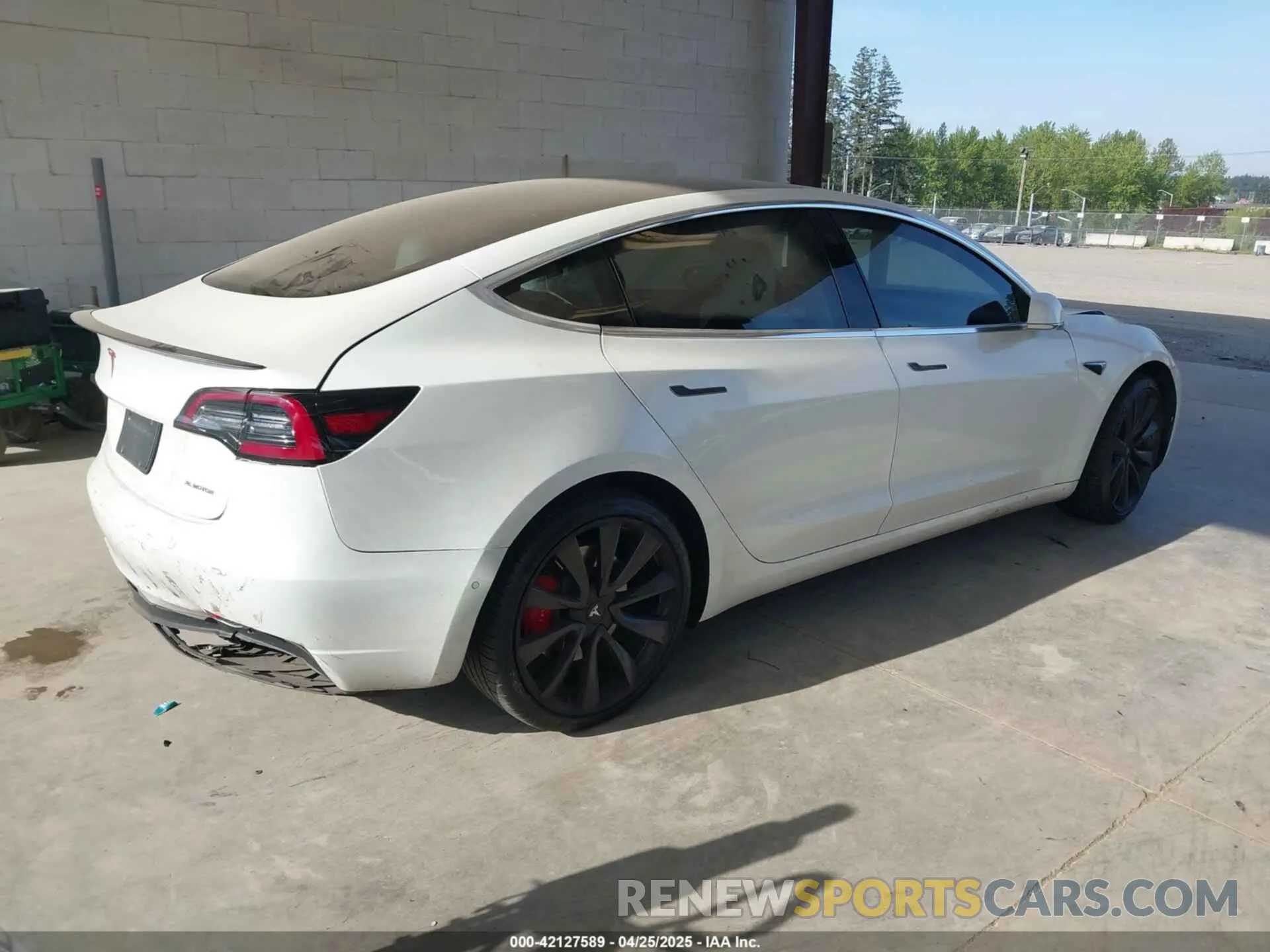 4 fotografías del automóvil dañado 5YJ3E1EC2LF624900 TESLA MODEL 3 2020