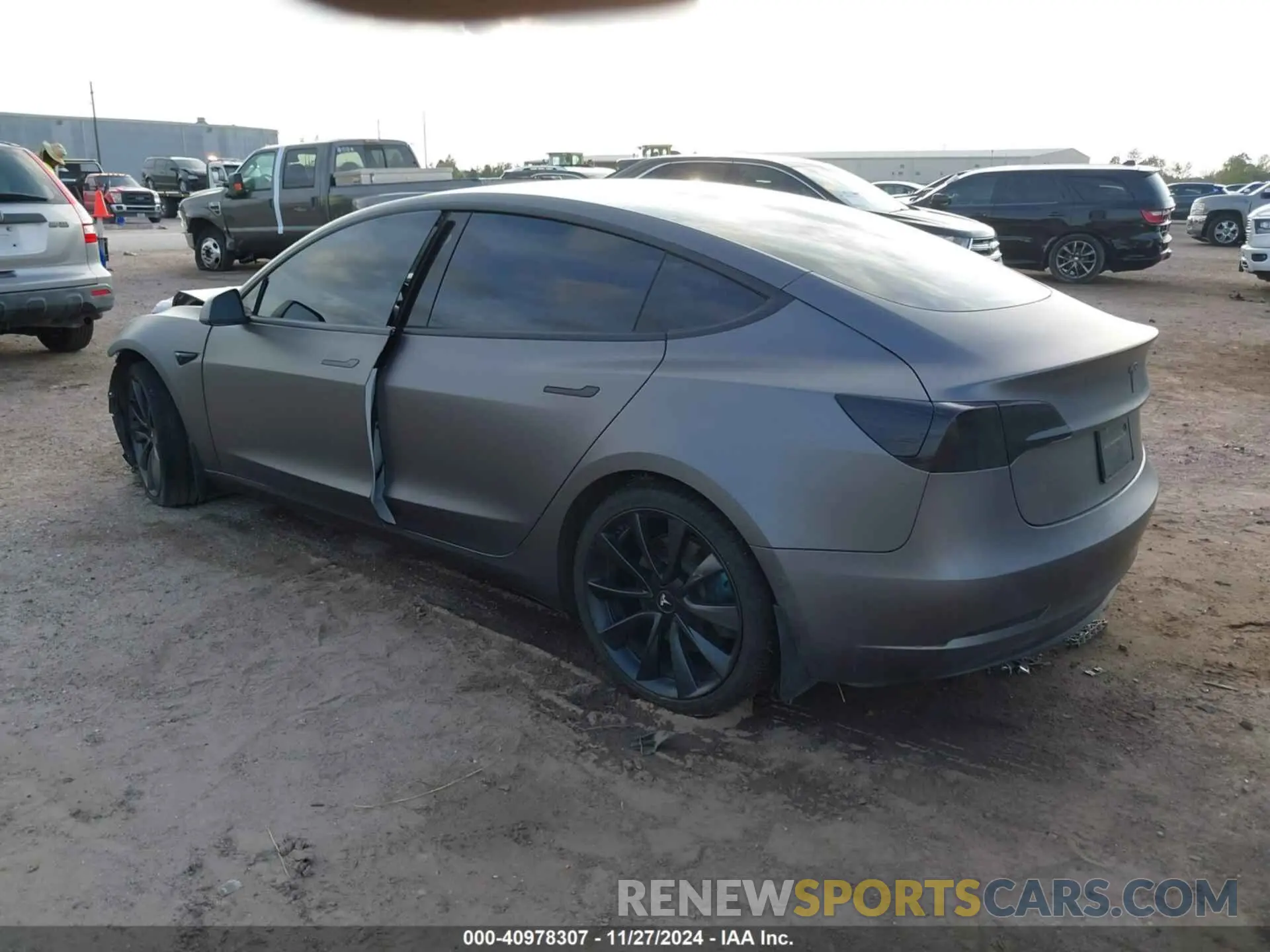 3 fotografías del automóvil dañado 5YJ3E1EC2LF792018 TESLA MODEL 3 2020
