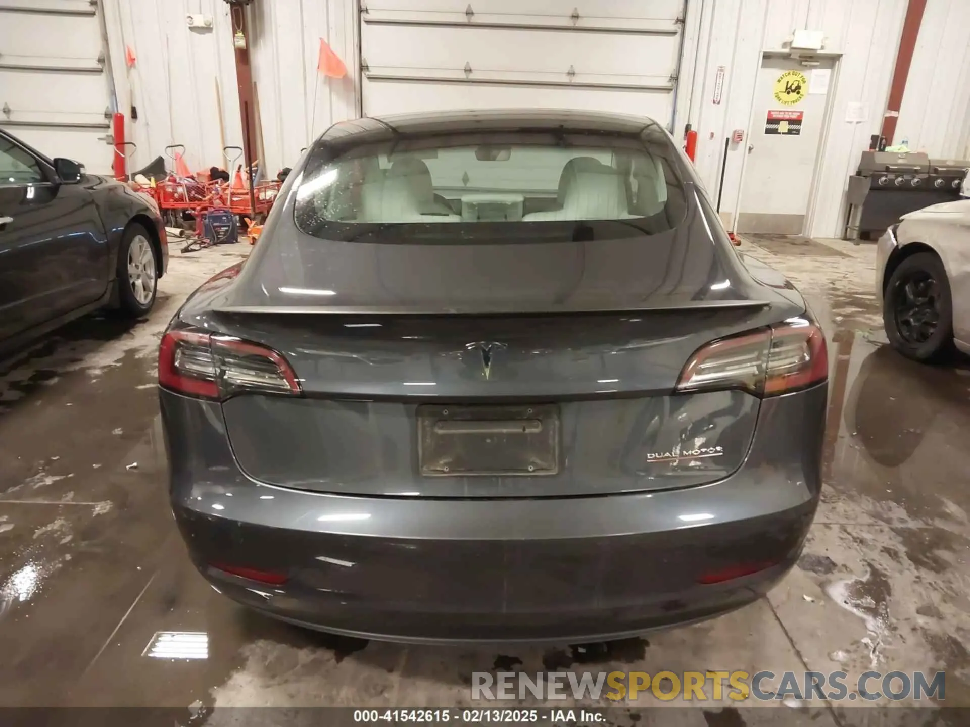 17 fotografías del automóvil dañado 5YJ3E1EC3LF641768 TESLA MODEL 3 2020