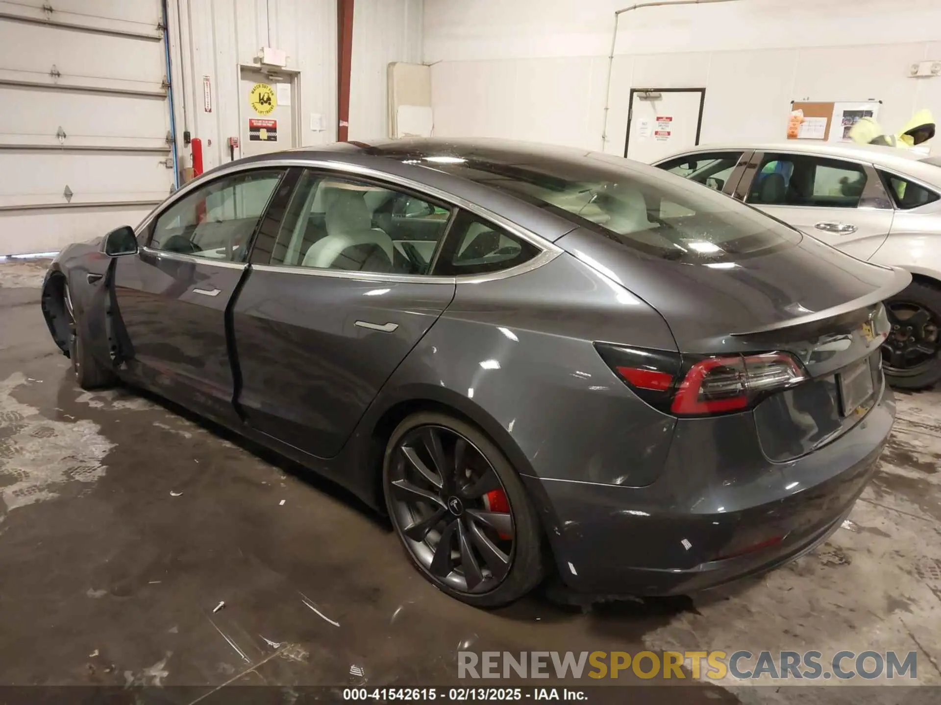 3 fotografías del automóvil dañado 5YJ3E1EC3LF641768 TESLA MODEL 3 2020