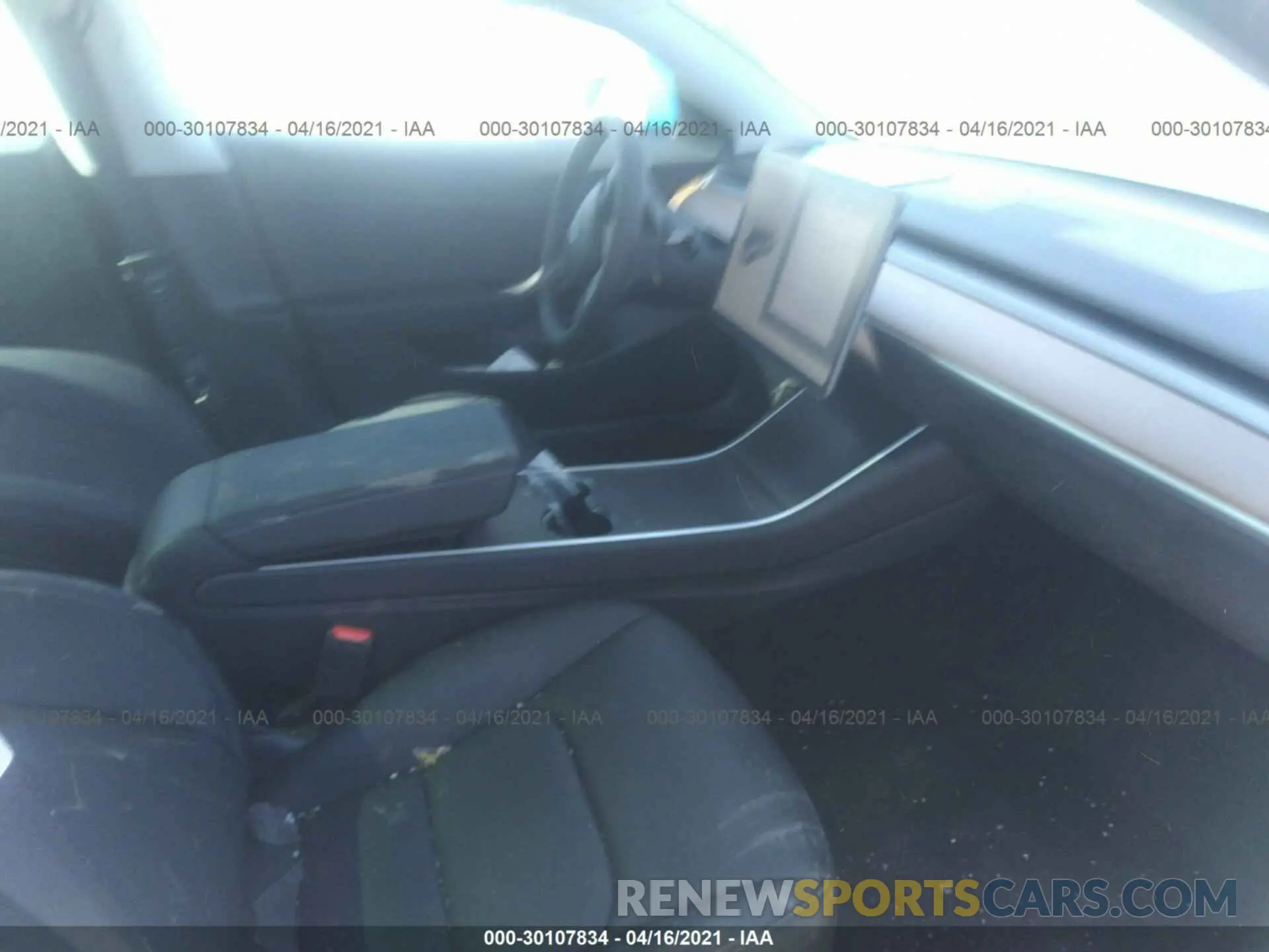 5 fotografías del automóvil dañado 5YJ3E1EC3LF719465 TESLA MODEL 3 2020