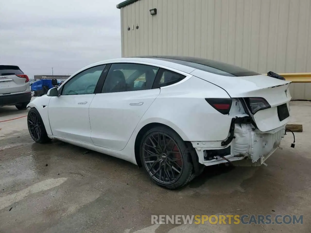 2 fotografías del automóvil dañado 5YJ3E1EC4LF624154 TESLA MODEL 3 2020
