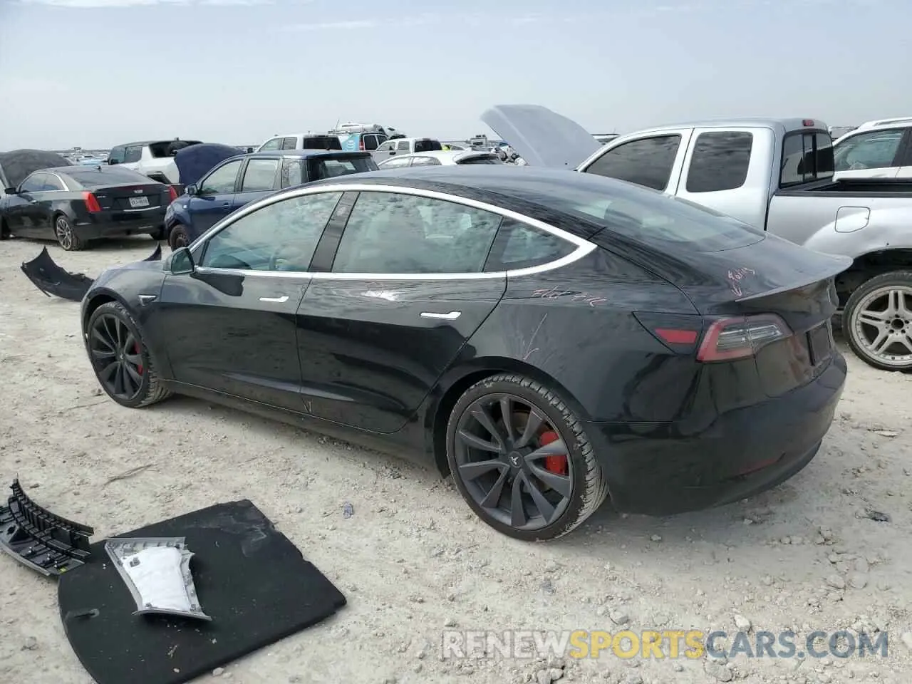 2 fotografías del automóvil dañado 5YJ3E1EC4LF640676 TESLA MODEL 3 2020