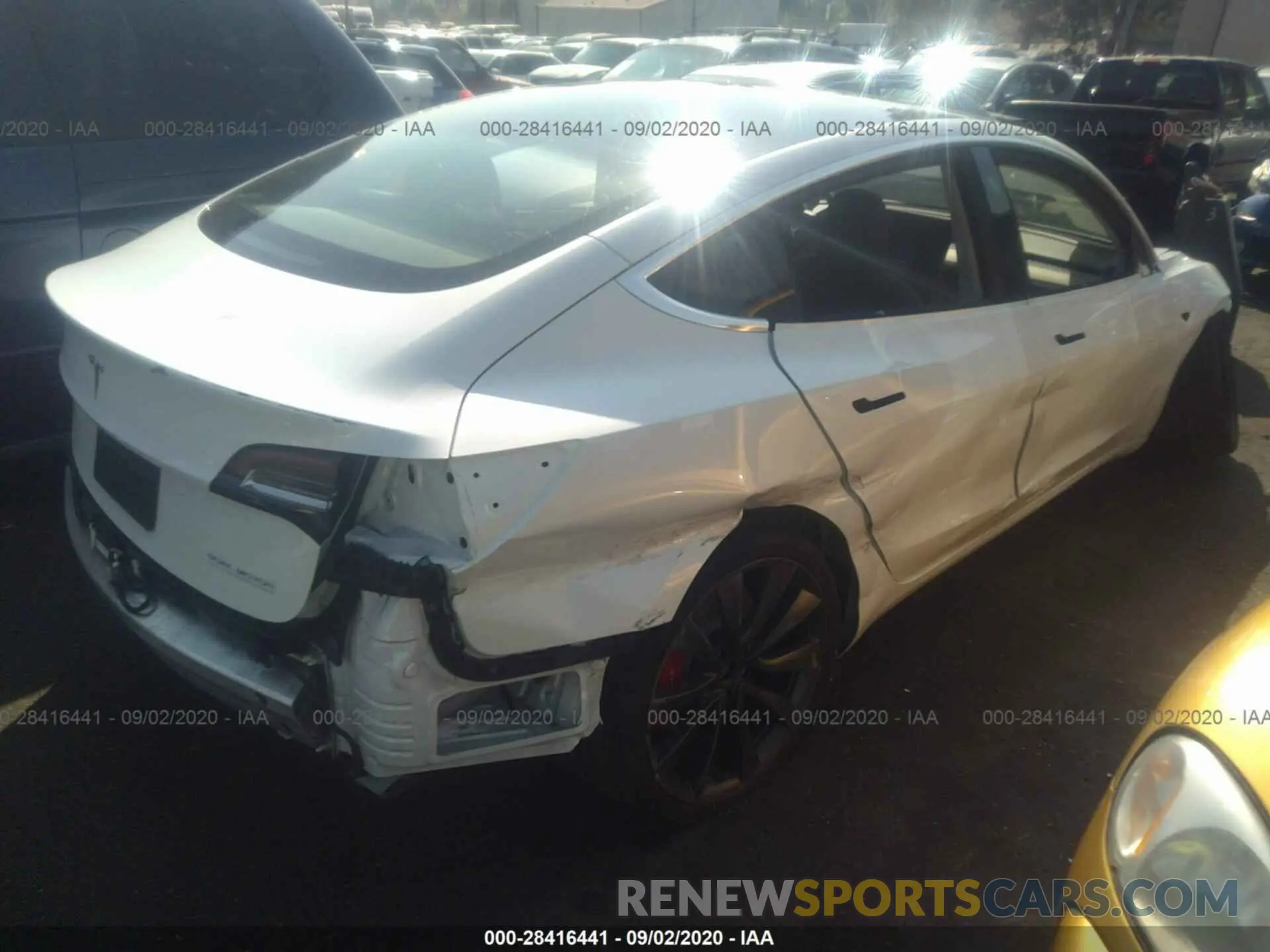4 fotografías del automóvil dañado 5YJ3E1EC4LF641245 TESLA MODEL 3 2020
