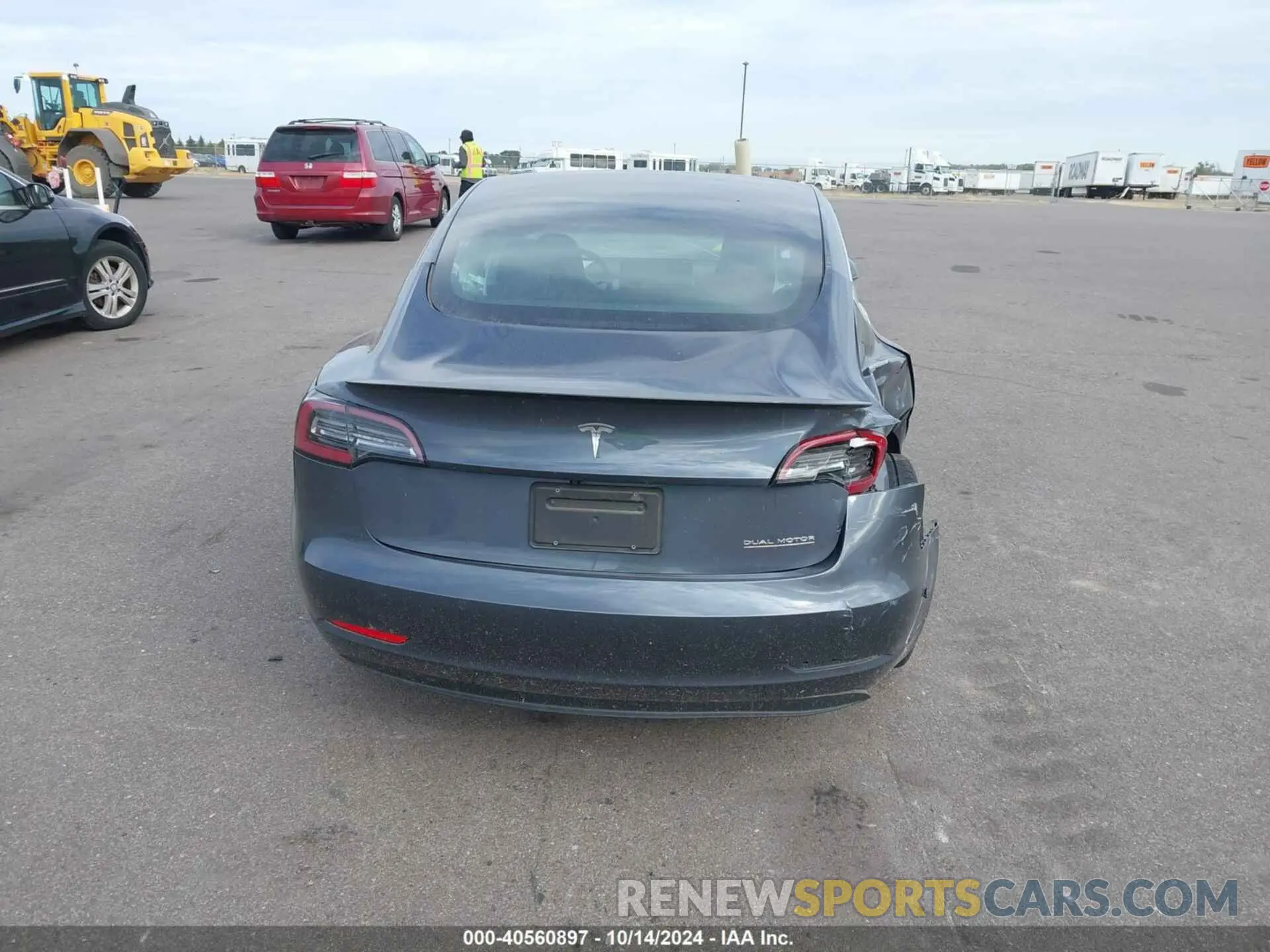 17 fotografías del automóvil dañado 5YJ3E1EC8LF602903 TESLA MODEL 3 2020