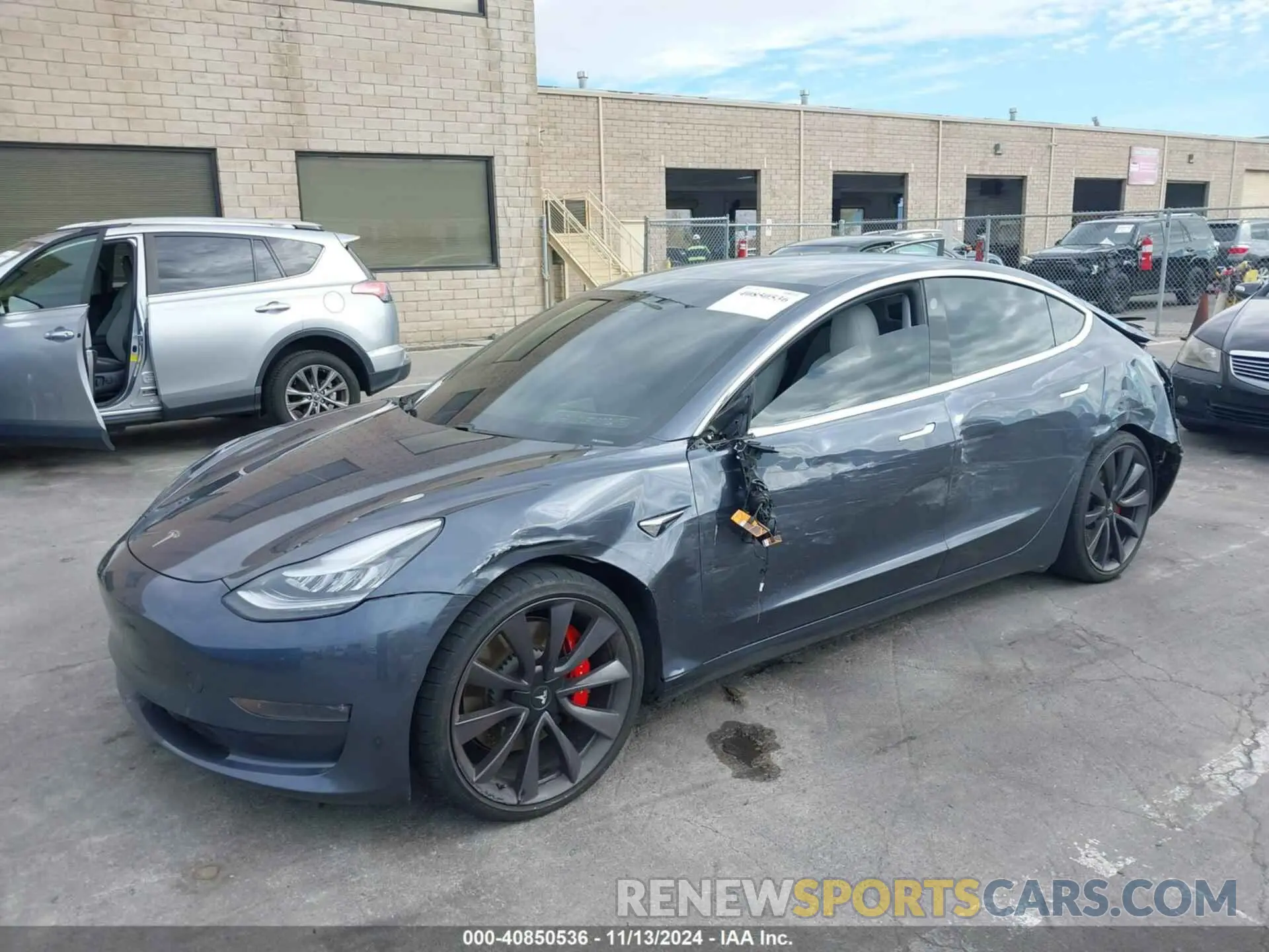 2 fotografías del automóvil dañado 5YJ3E1EC9LF641774 TESLA MODEL 3 2020