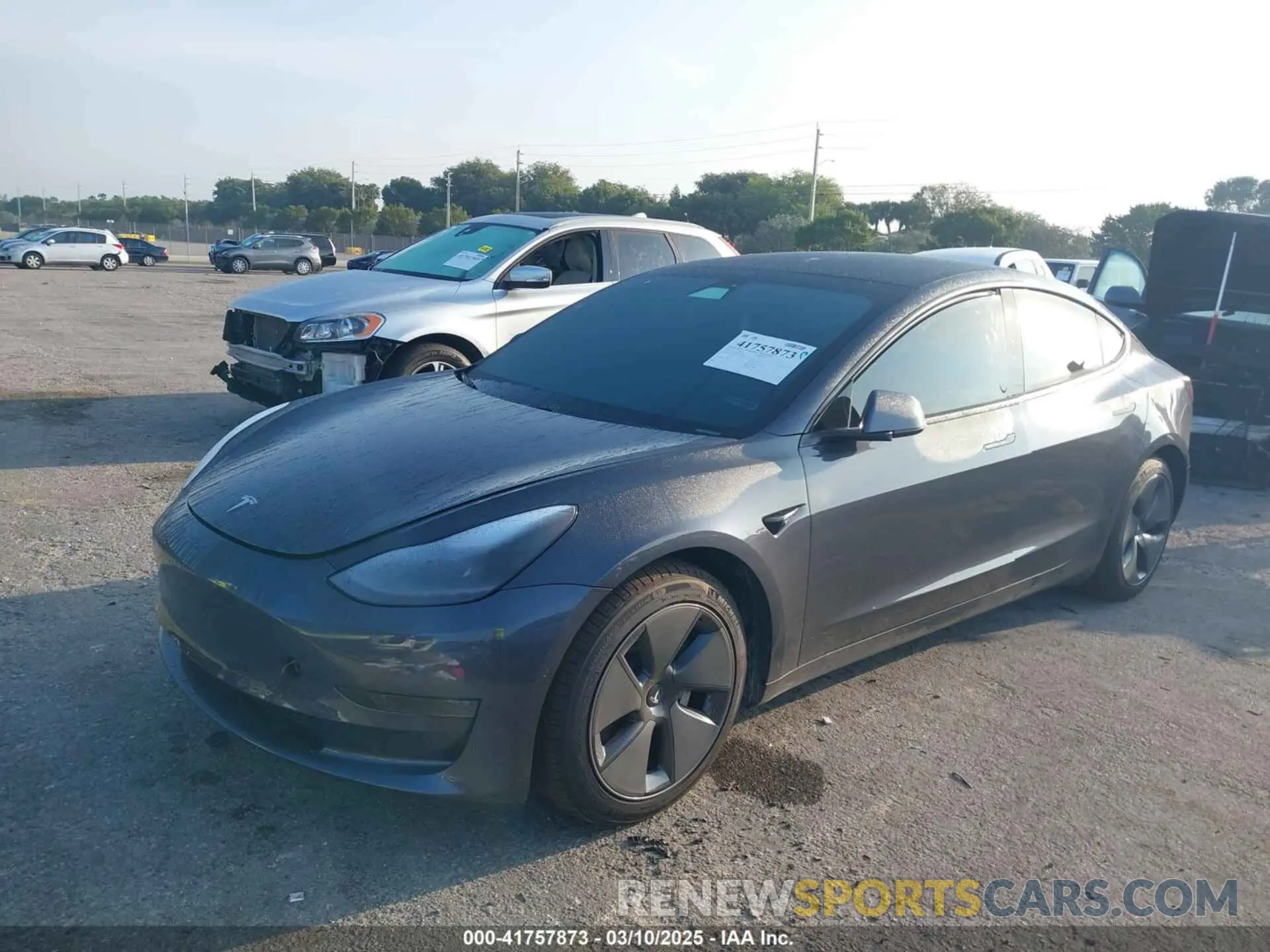 2 fotografías del automóvil dañado 5YJ3E1EA0MF016826 TESLA MODEL 3 2021