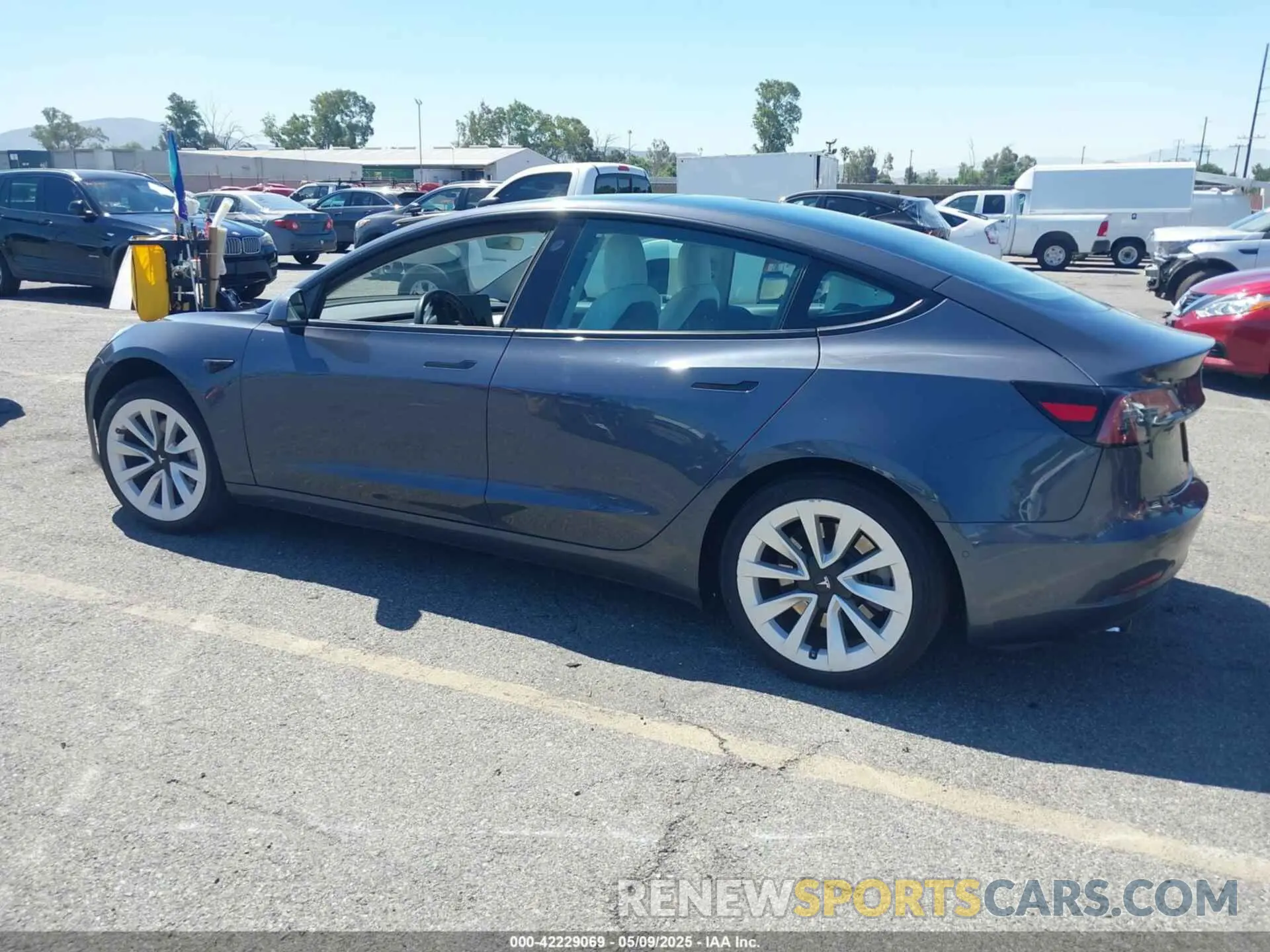 13 fotografías del automóvil dañado 5YJ3E1EA0MF908736 TESLA MODEL 3 2021