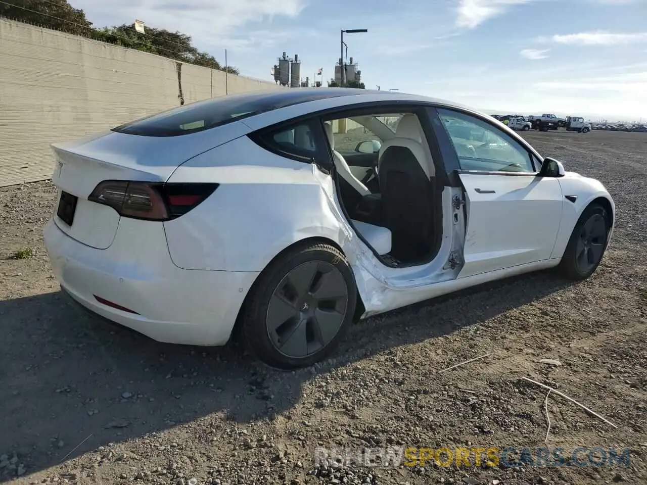 3 fotografías del automóvil dañado 5YJ3E1EA0MF928632 TESLA MODEL 3 2021