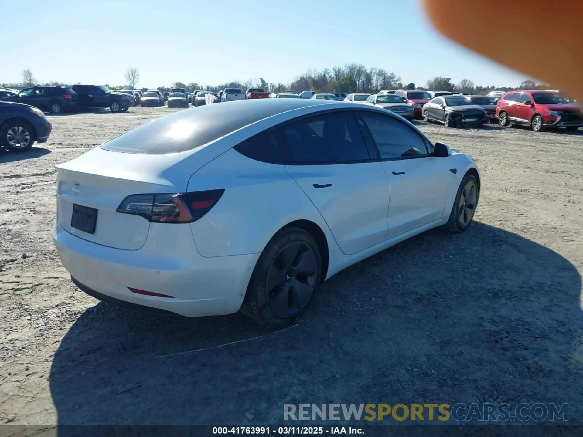 4 fotografías del automóvil dañado 5YJ3E1EA1MF016656 TESLA MODEL 3 2021