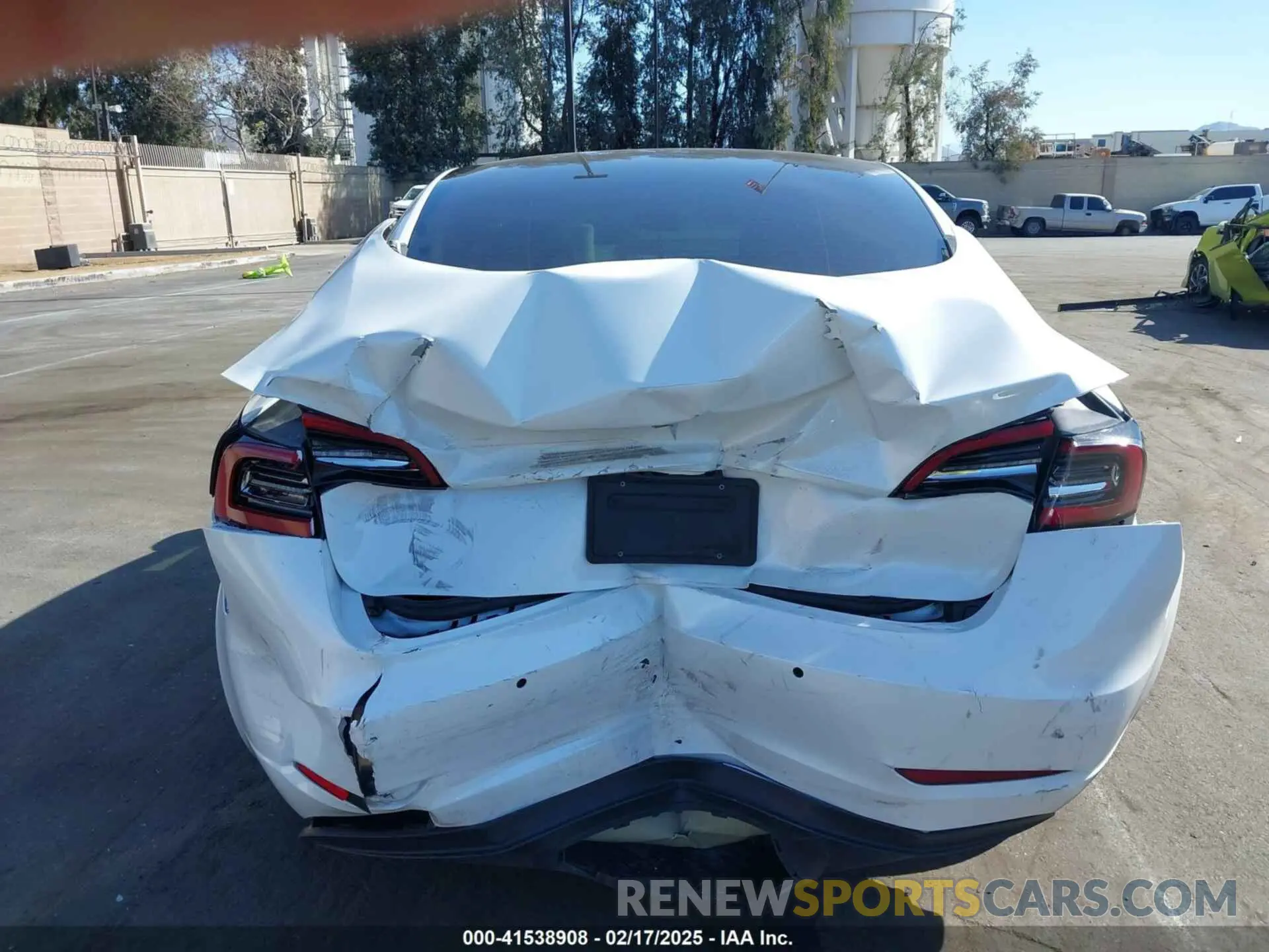 17 fotografías del automóvil dañado 5YJ3E1EA1MF058308 TESLA MODEL 3 2021