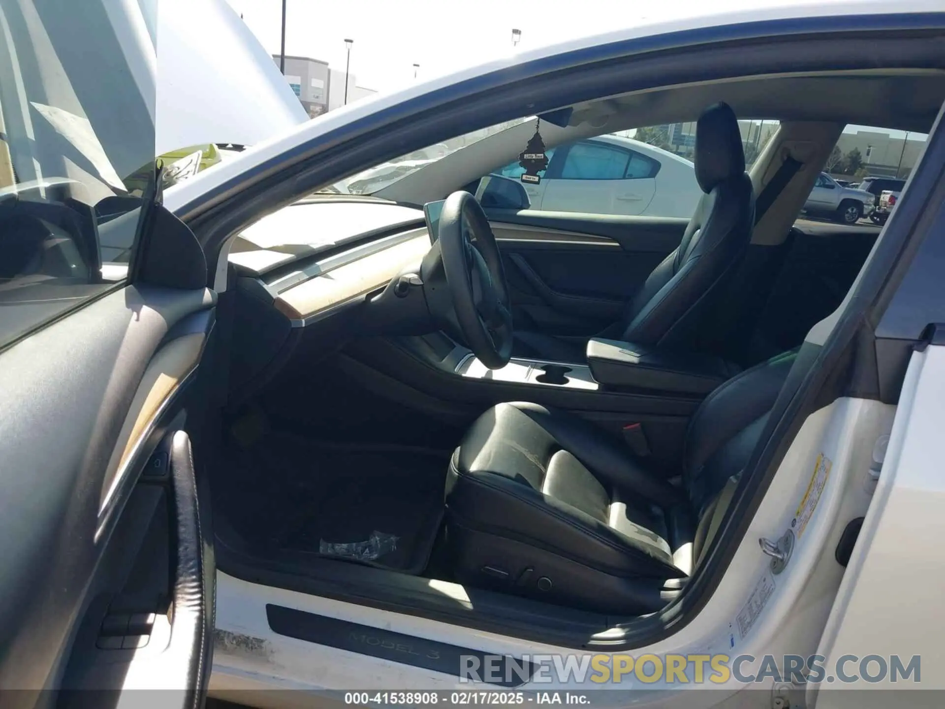 5 fotografías del automóvil dañado 5YJ3E1EA1MF058308 TESLA MODEL 3 2021